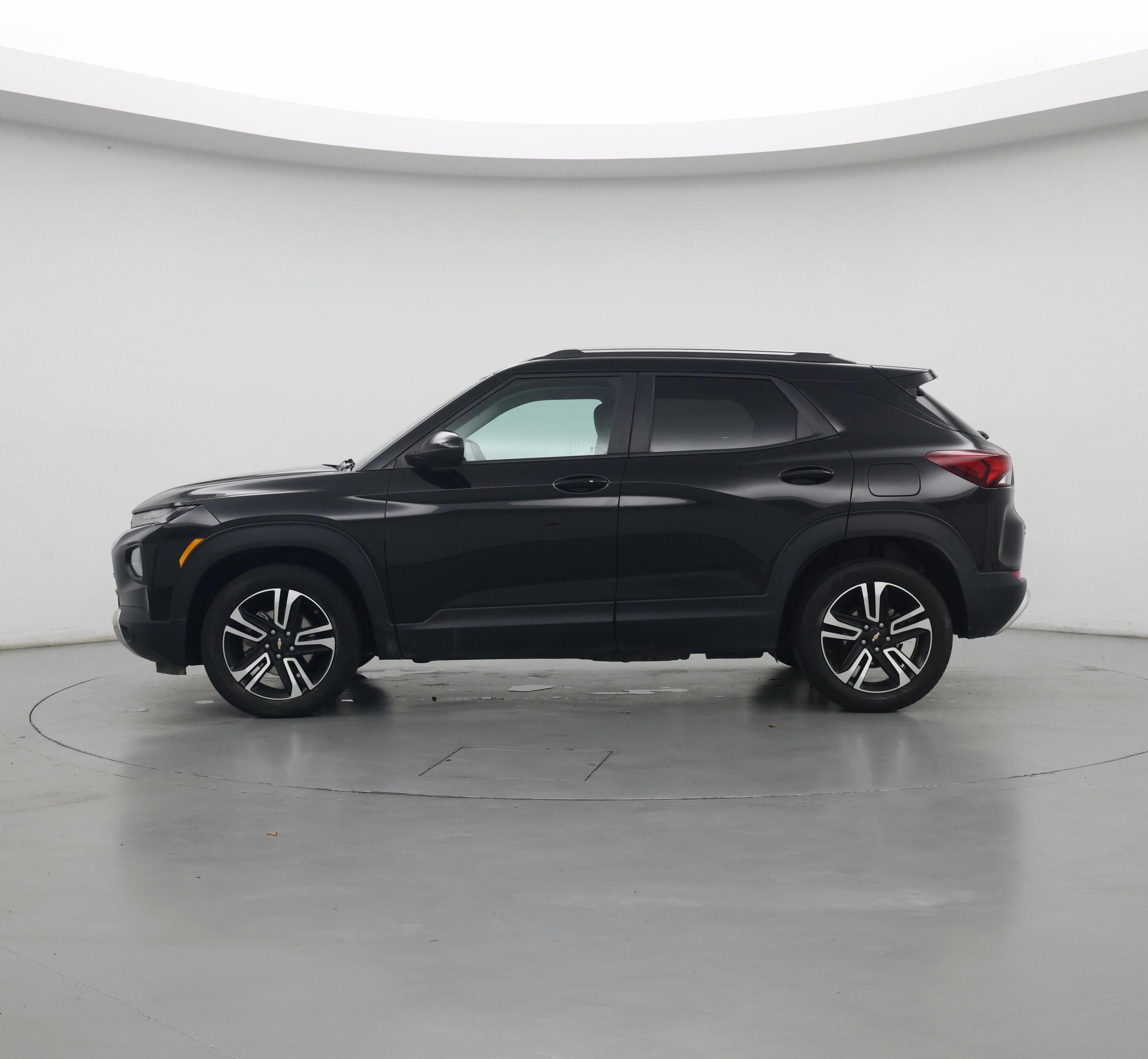 Thumbnail: 2023 Chevrolet TrailBlazer - 3