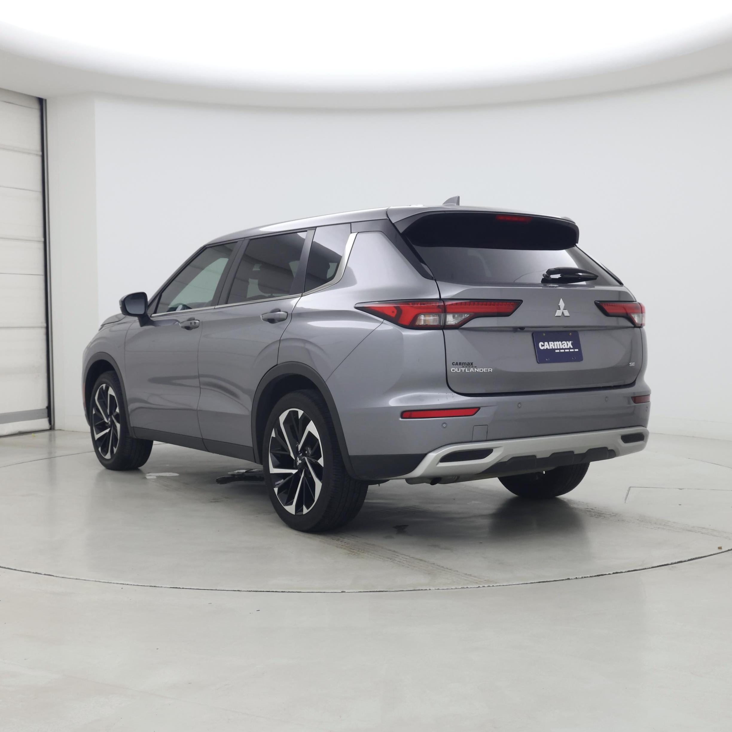 Thumbnail: 2024 Mitsubishi Outlander - 2