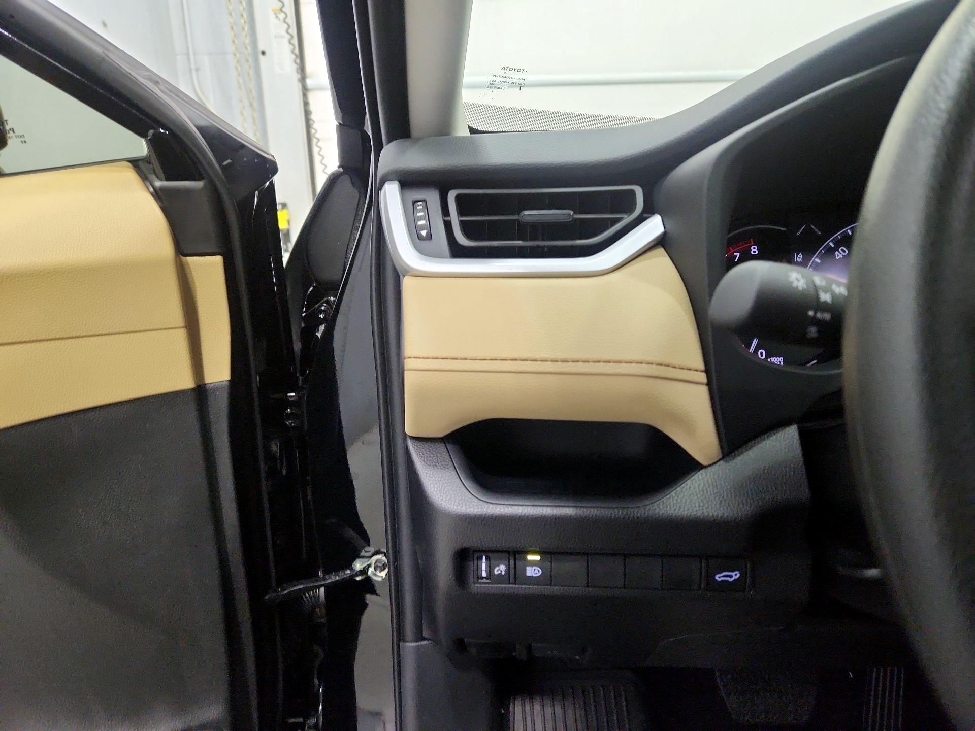 Thumbnail: 2025 Toyota RAV4 - 13