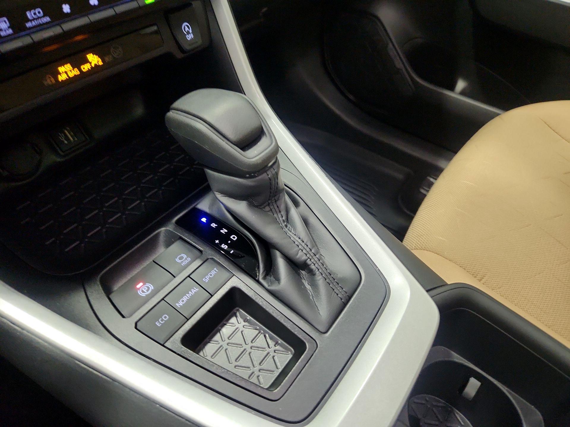 Thumbnail: 2025 Toyota RAV4 - 18