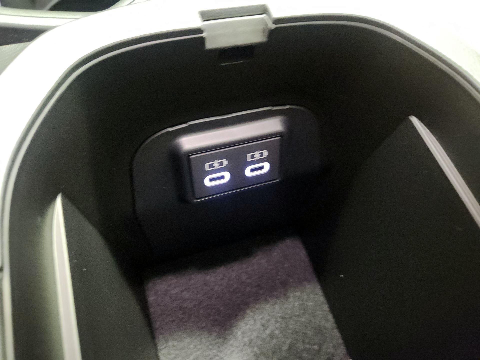 Thumbnail: 2025 Toyota RAV4 - 19