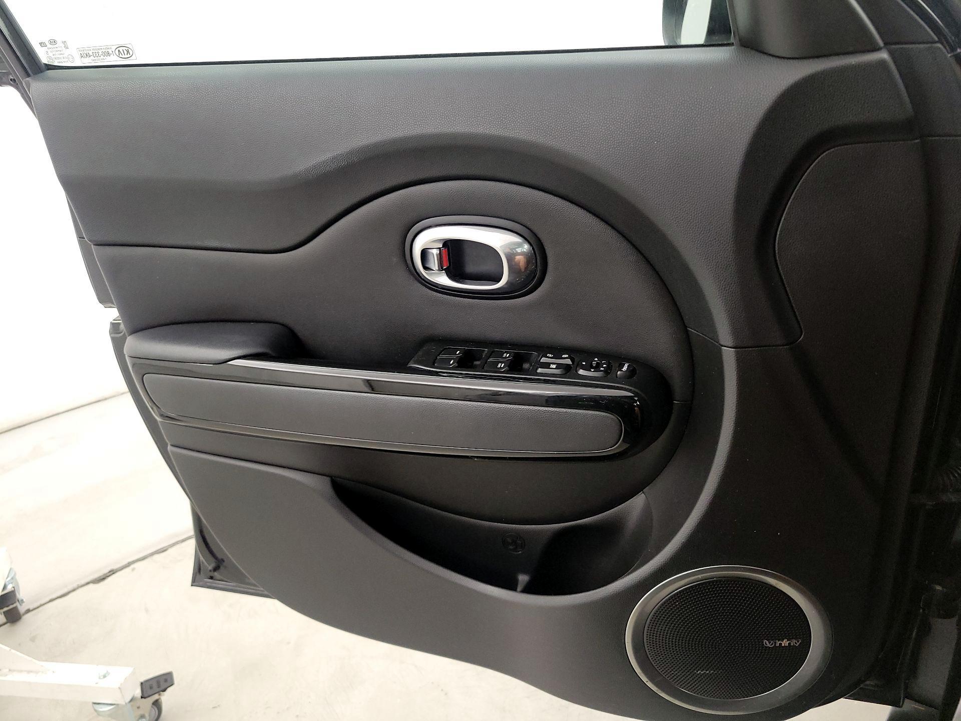 Thumbnail: 2014 Kia Soul - 12