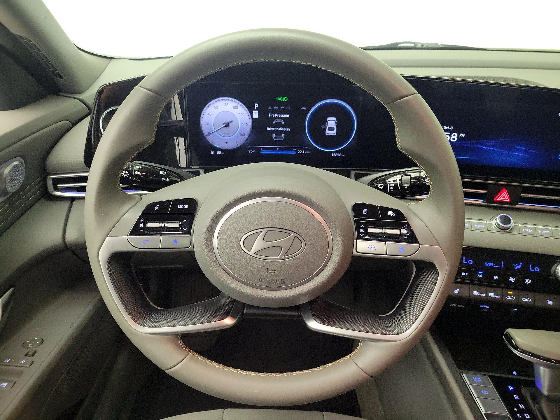 Thumbnail: 2024 Hyundai Elantra - 10