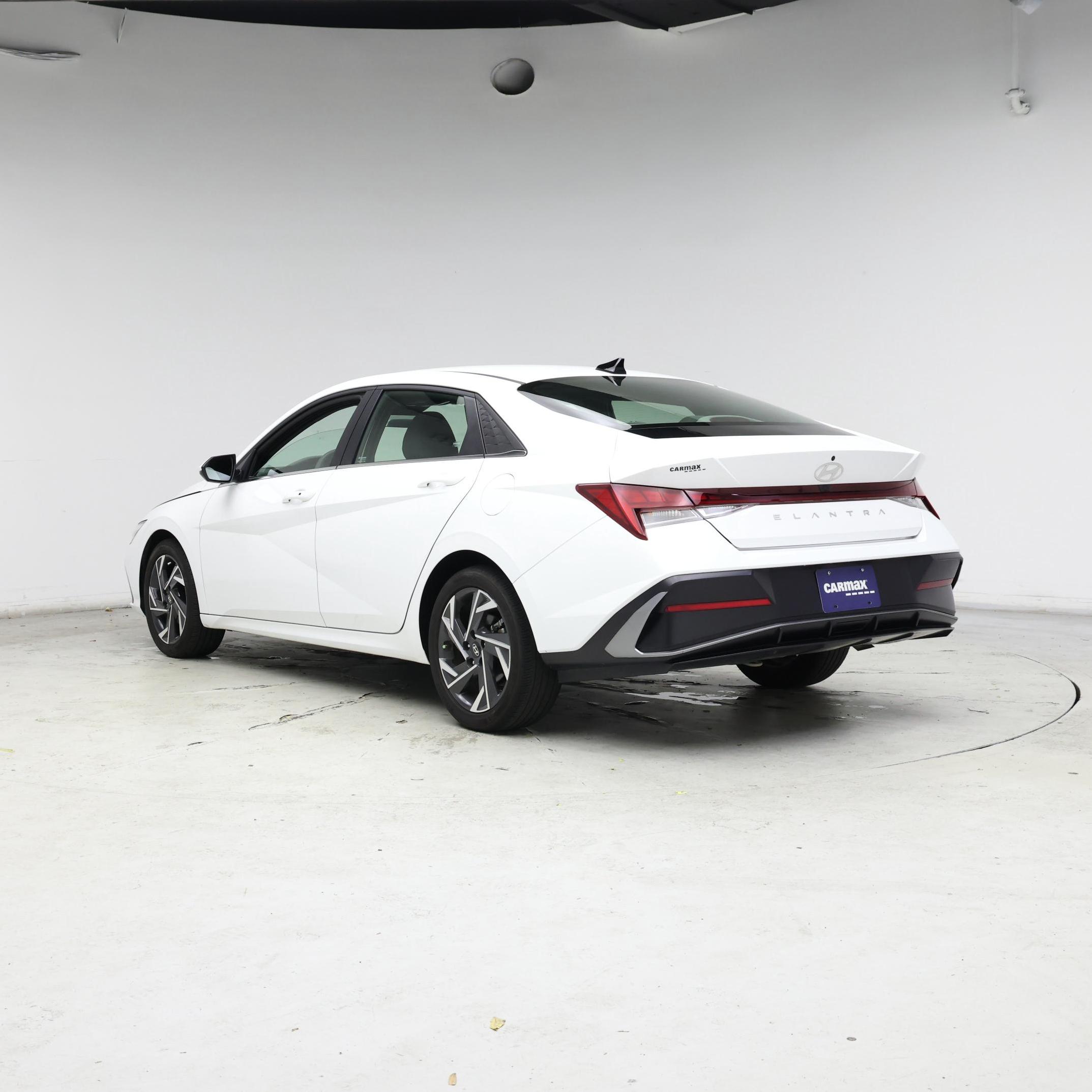 Thumbnail: 2024 Hyundai Elantra - 2