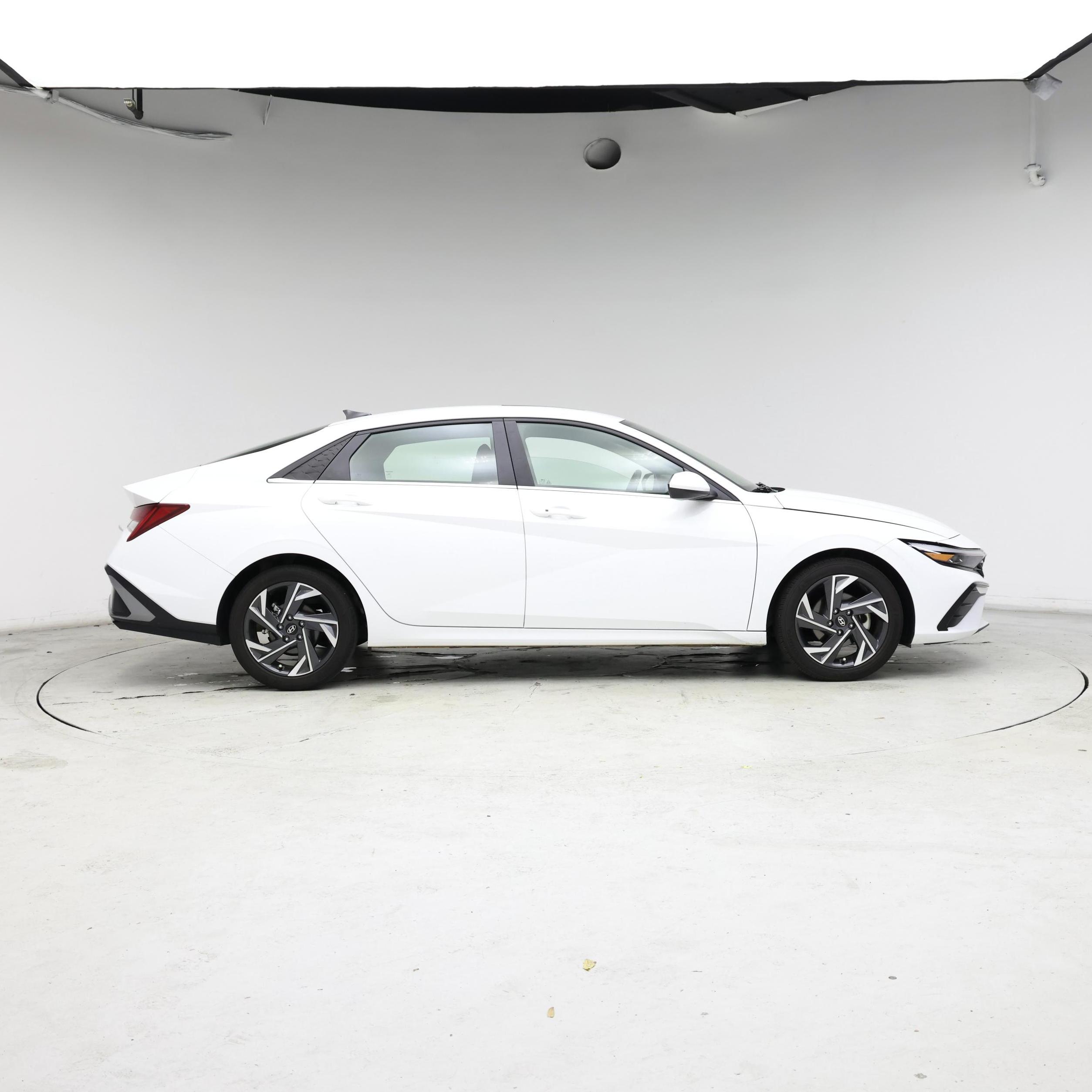 Thumbnail: 2024 Hyundai Elantra - 7