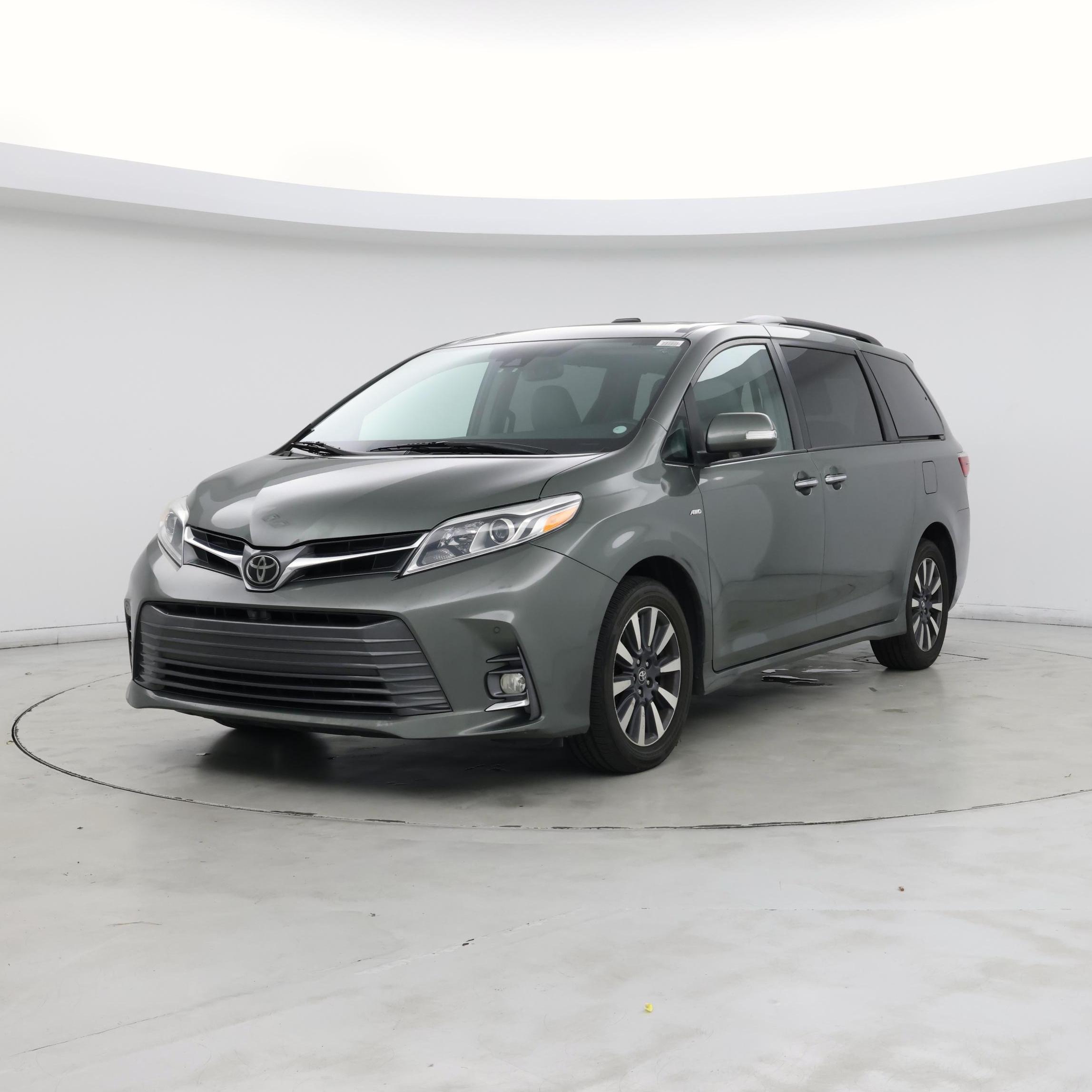 Thumbnail: 2018 Toyota Sienna - 4