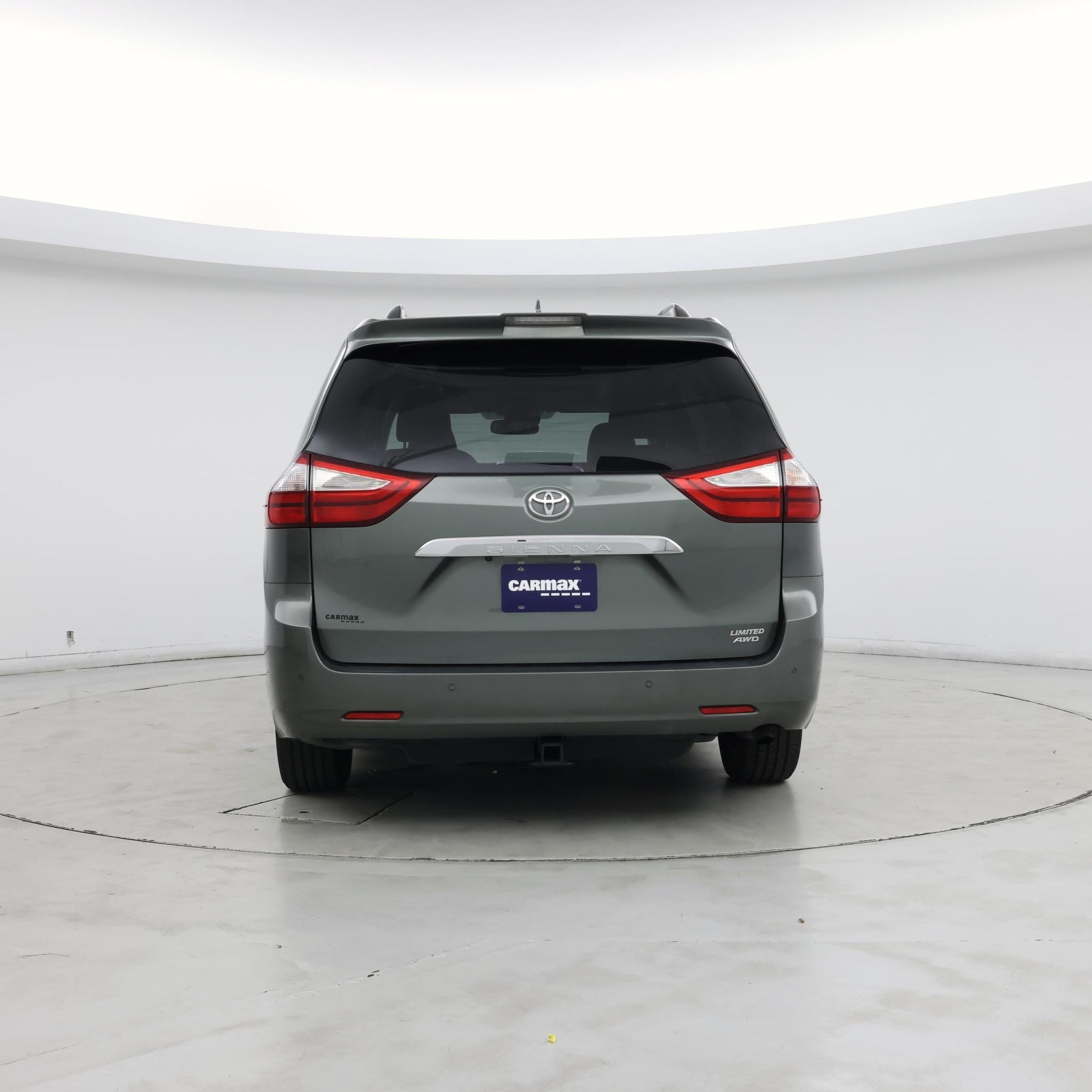 Thumbnail: 2018 Toyota Sienna - 6