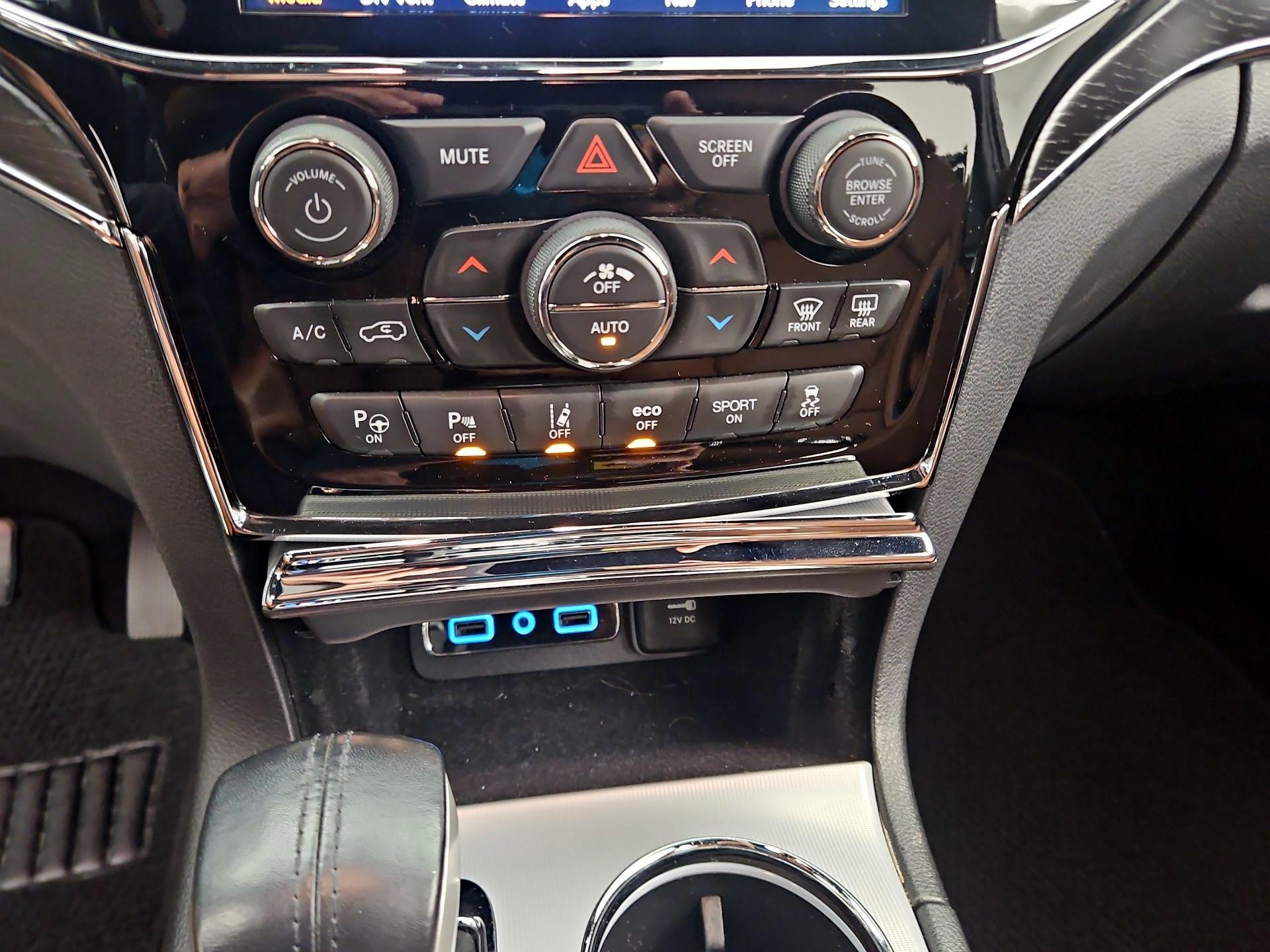 Thumbnail: 2020 Jeep Grand Cherokee - 16
