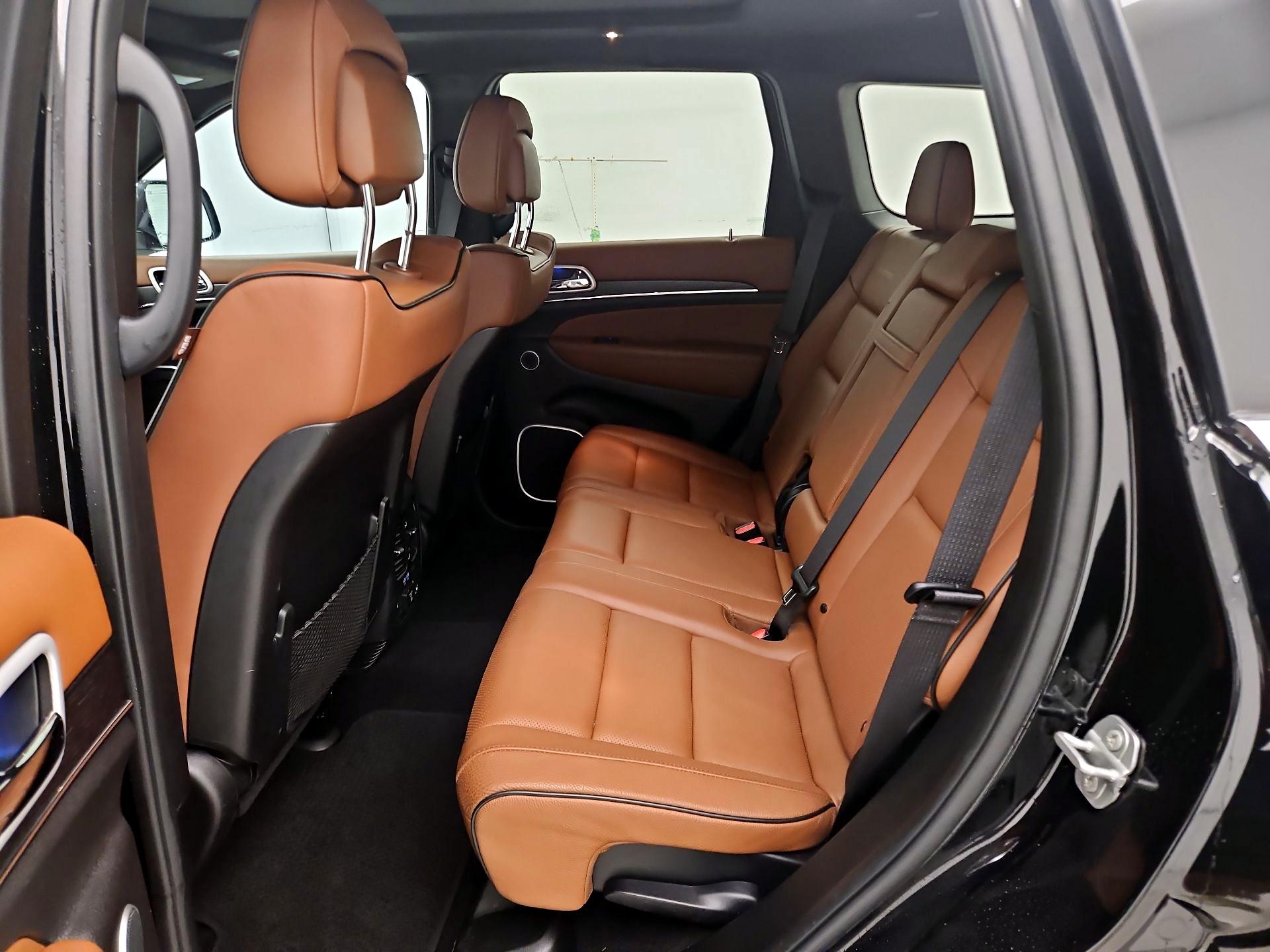 Thumbnail: 2020 Jeep Grand Cherokee - 19