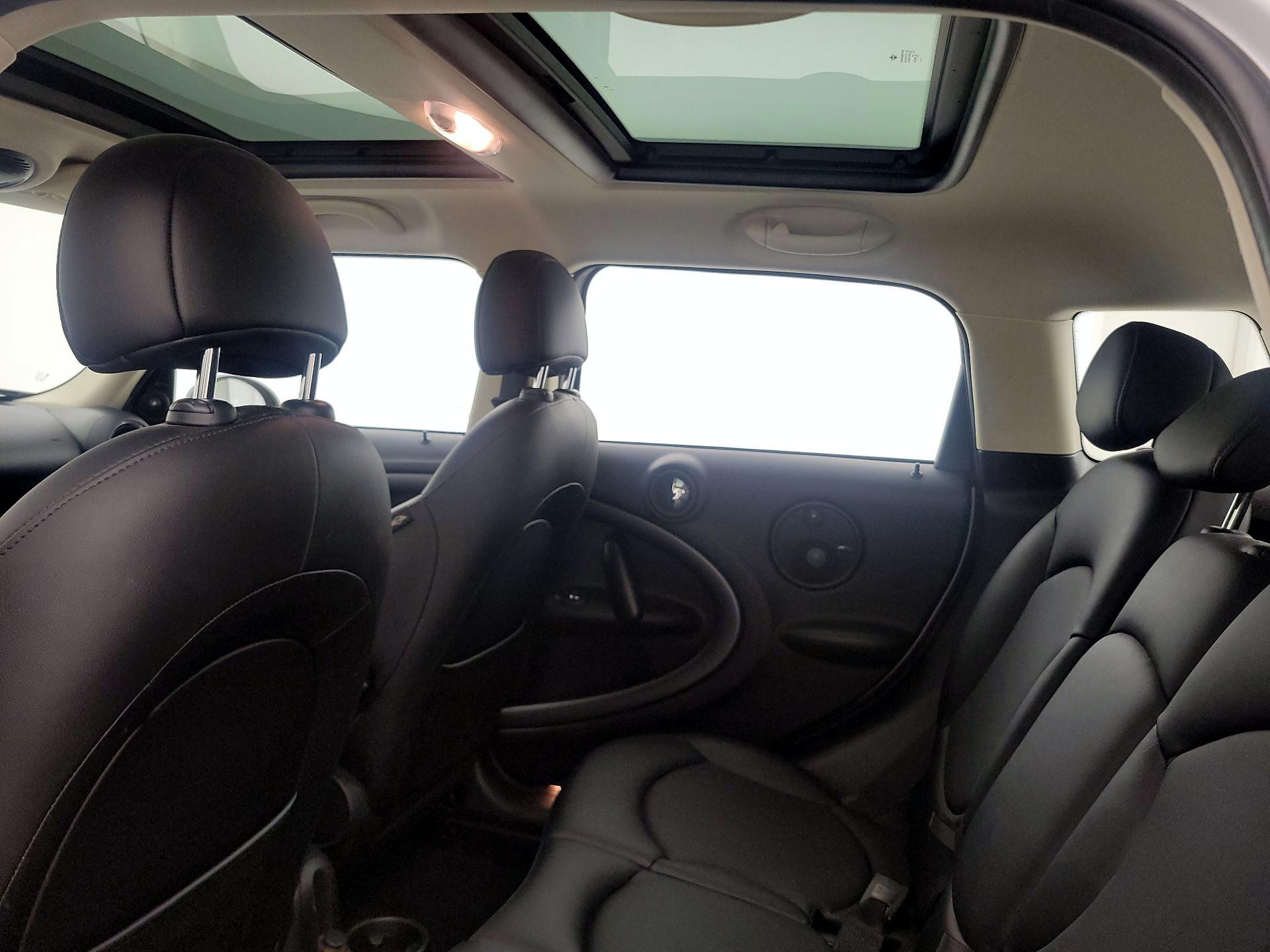 Thumbnail: 2015 MINI Cooper Countryman - 18