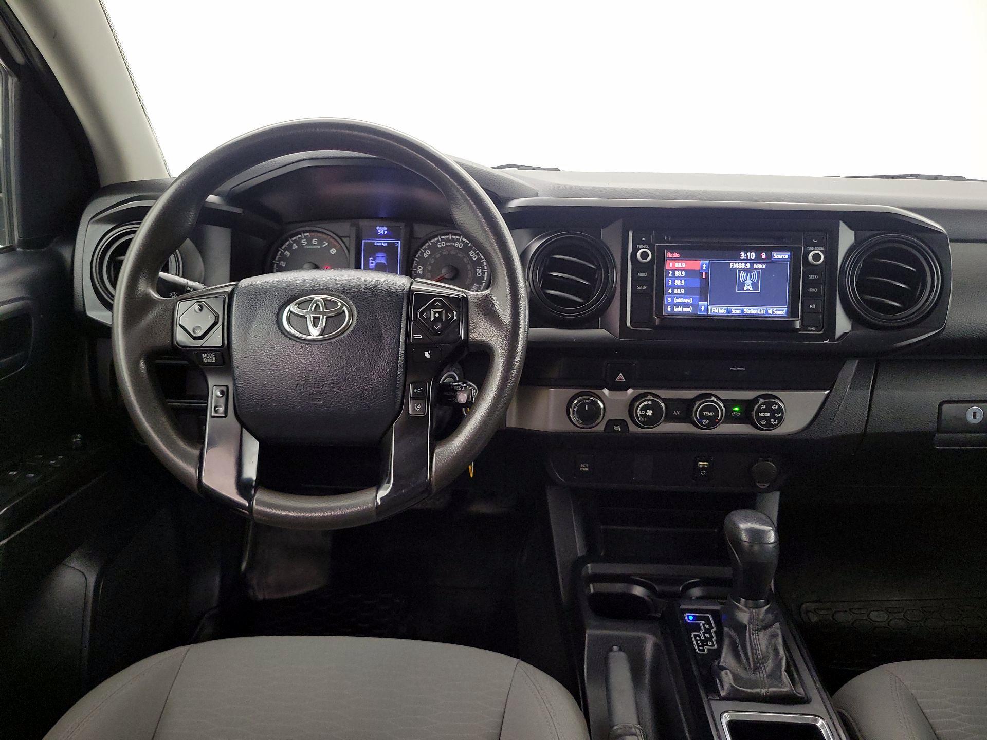 Thumbnail: 2019 Toyota Tacoma - 10