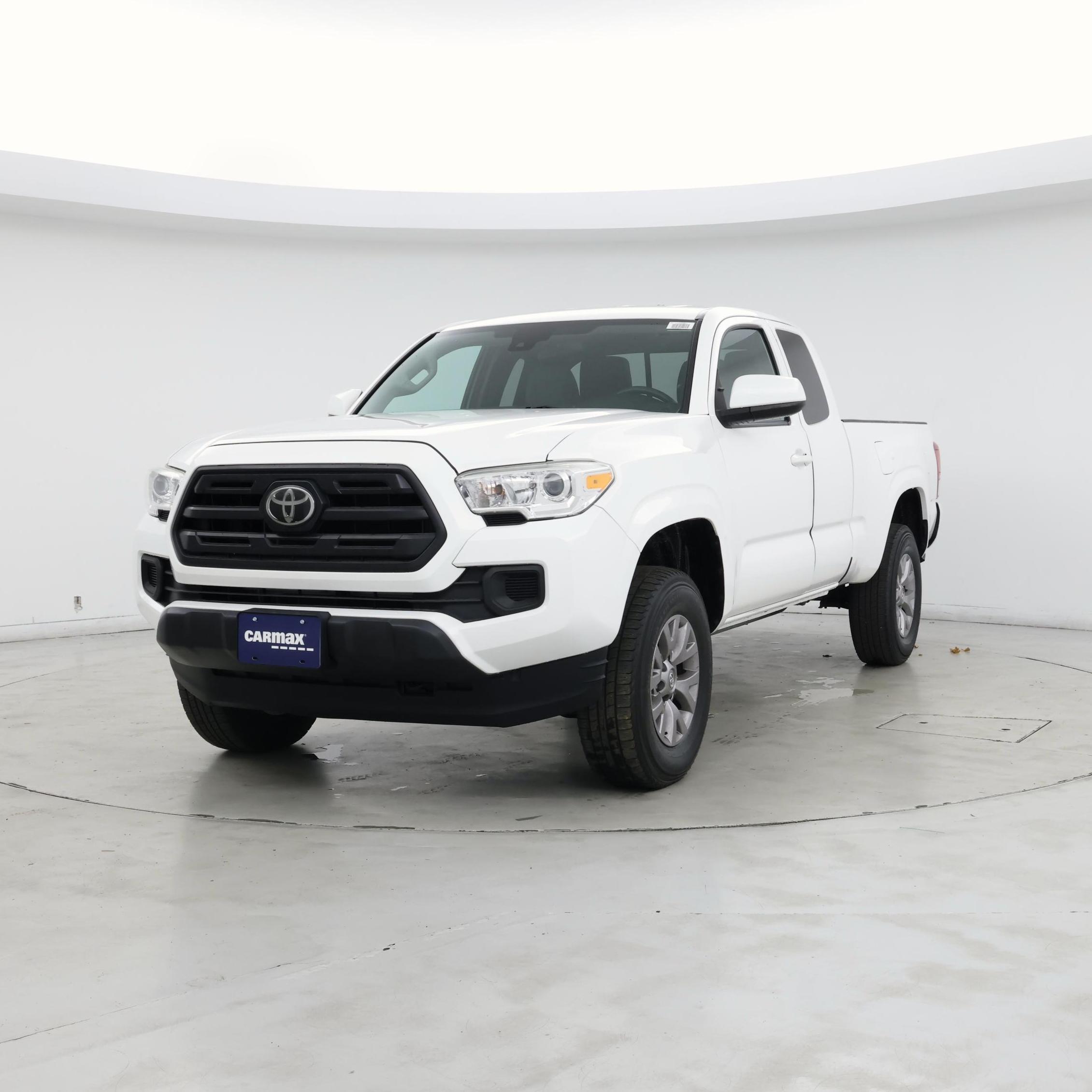 Thumbnail: 2019 Toyota Tacoma - 4