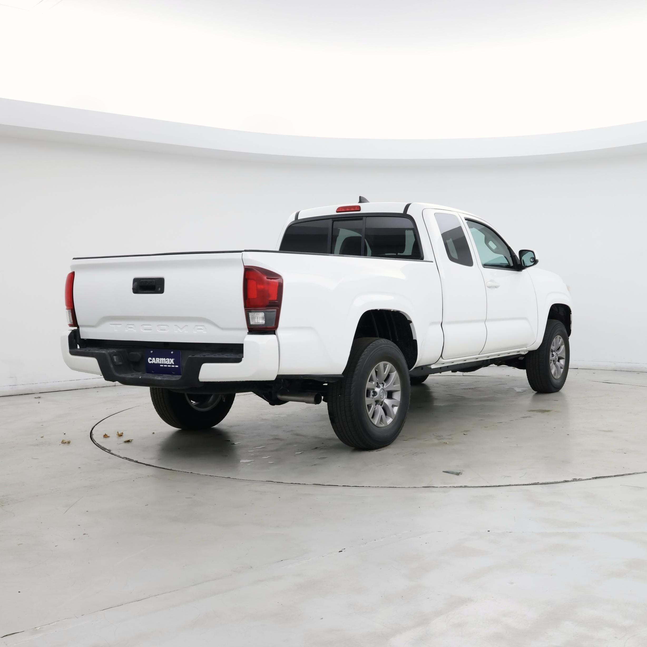 Thumbnail: 2019 Toyota Tacoma - 8