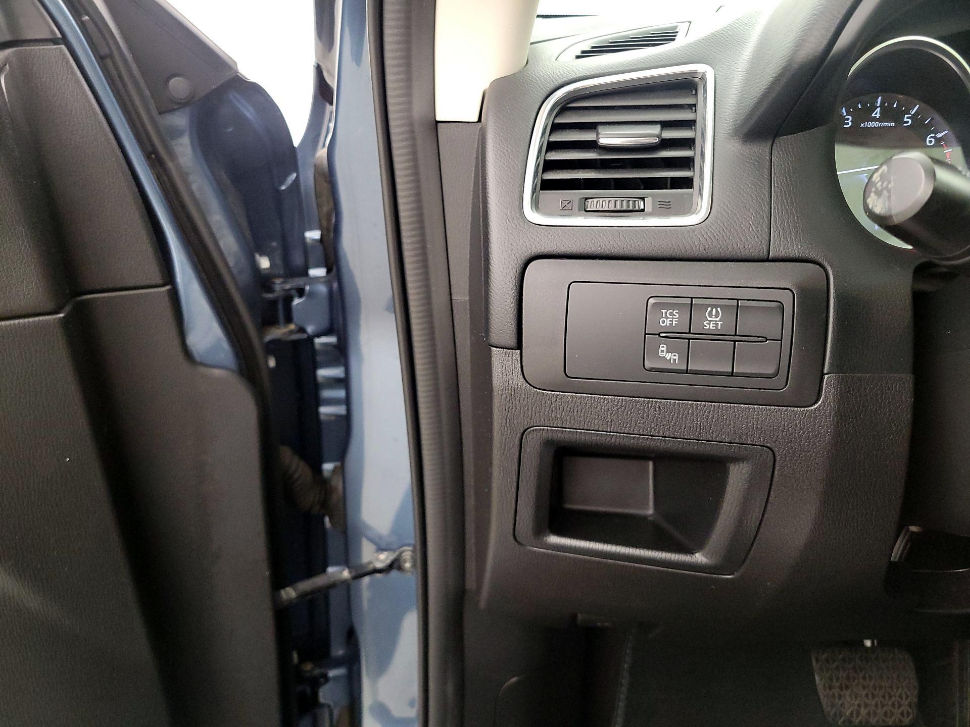 Thumbnail: 2016 Mazda CX-5 - 13