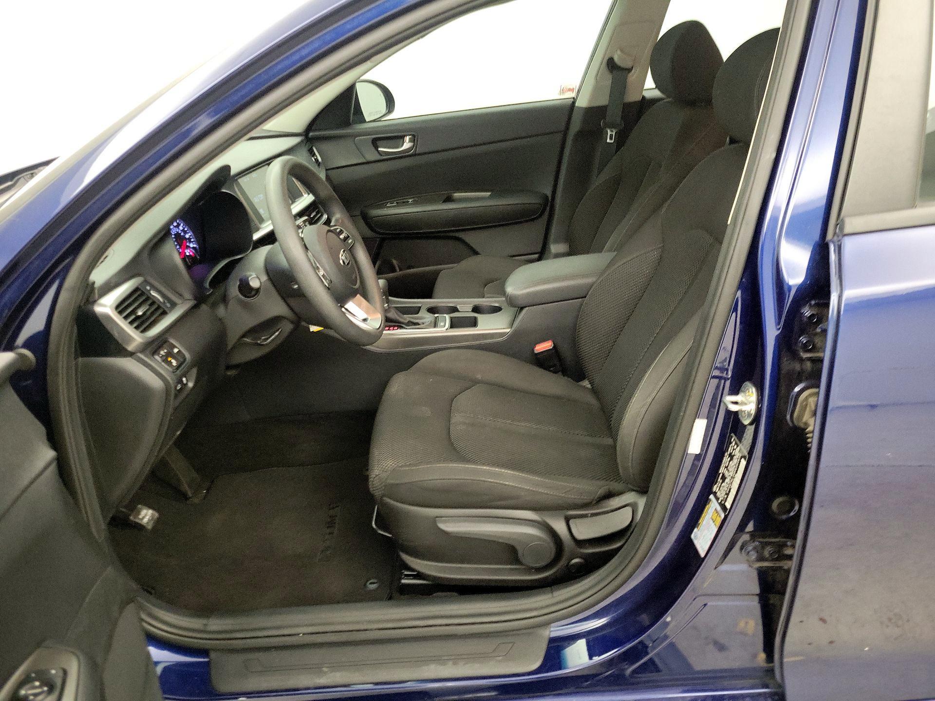 Thumbnail: 2019 Kia Optima - 11