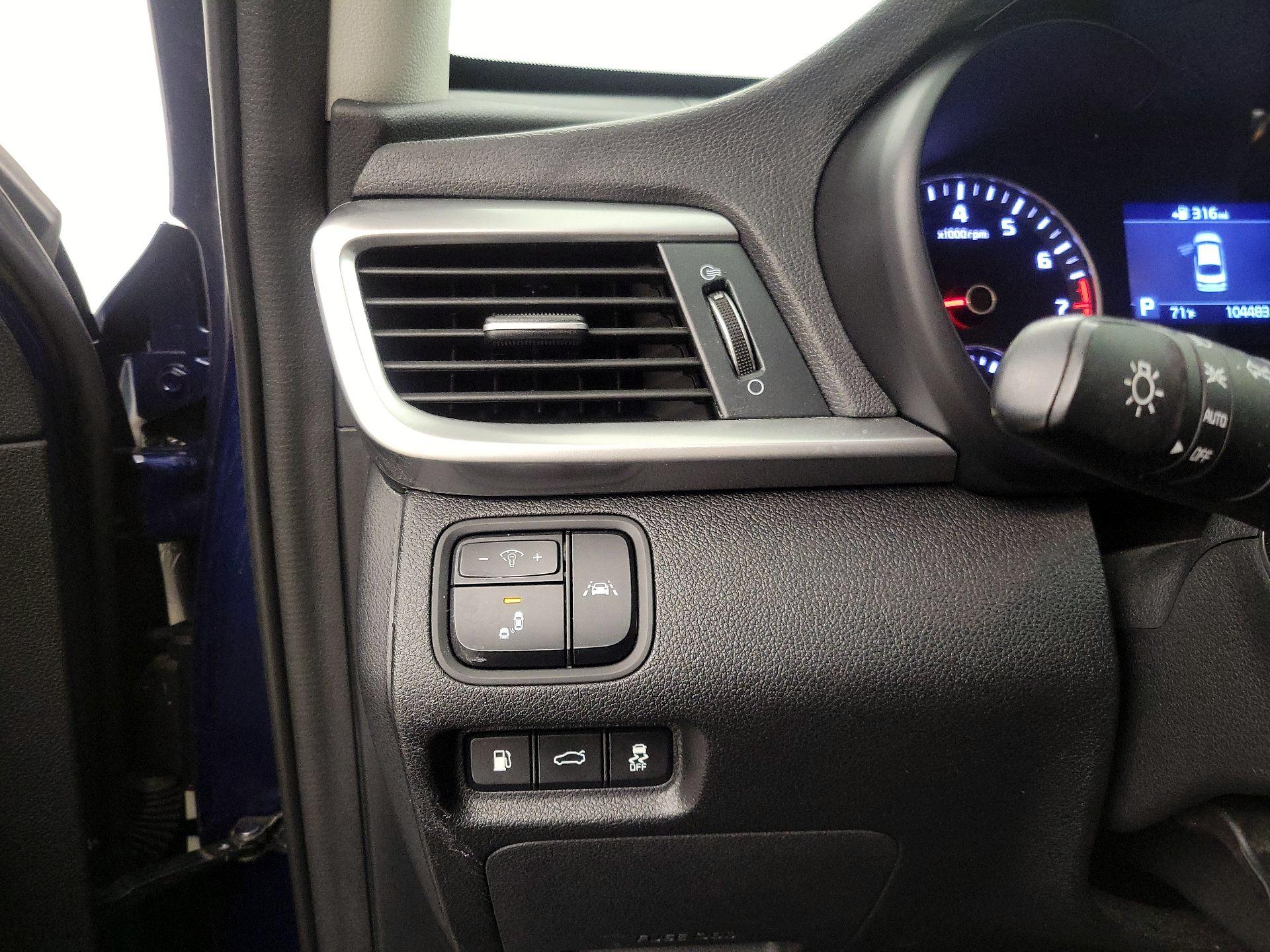 Thumbnail: 2019 Kia Optima - 13