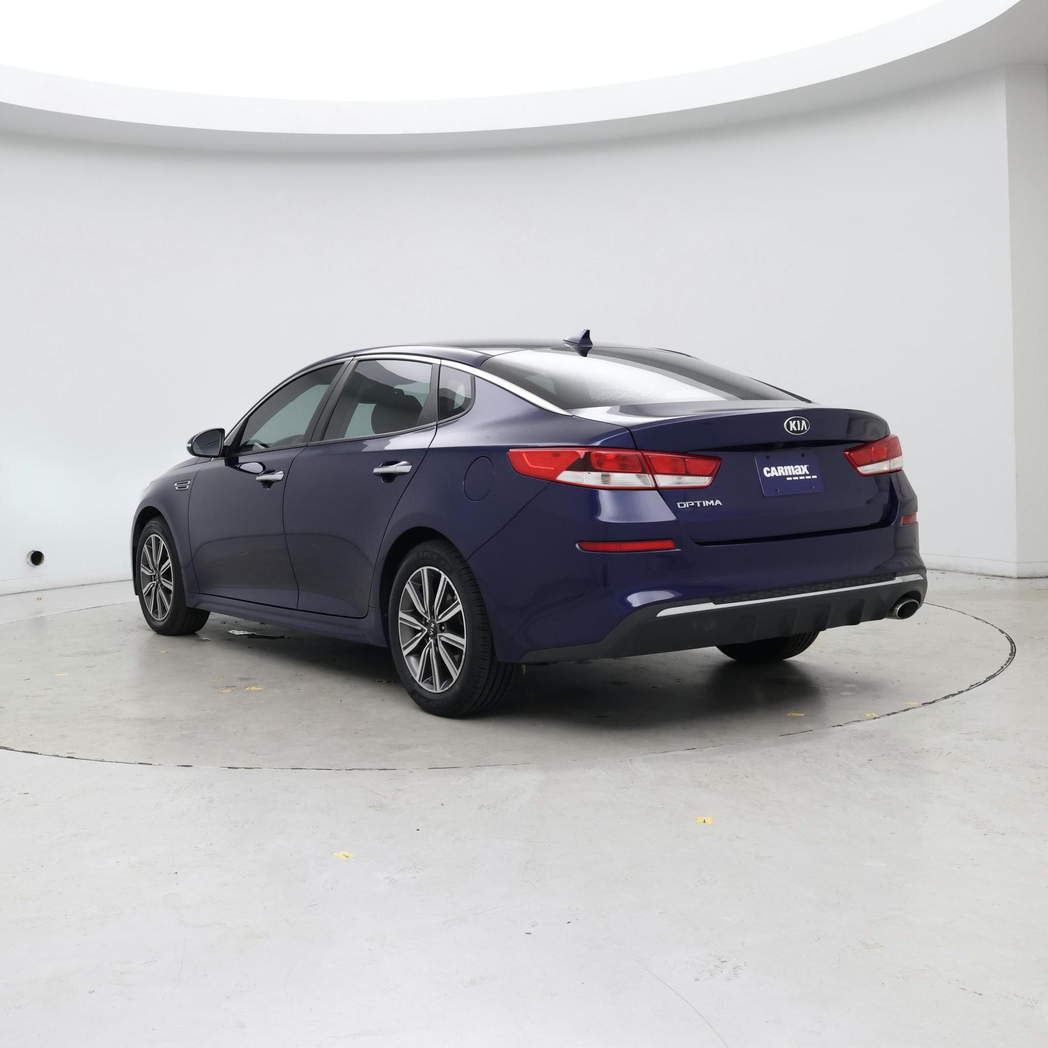 Thumbnail: 2019 Kia Optima - 2