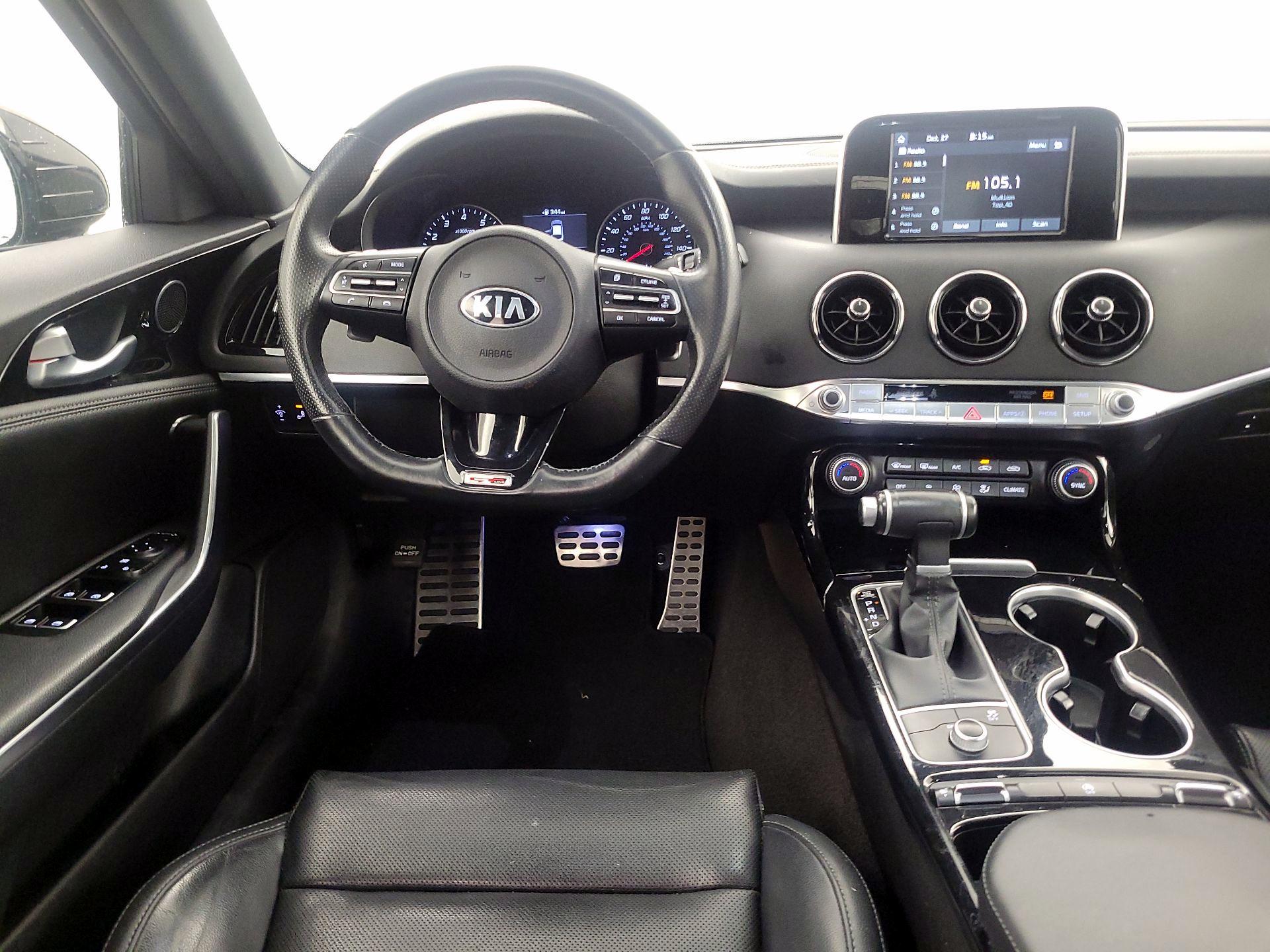 Thumbnail: 2020 Kia Stinger - 10