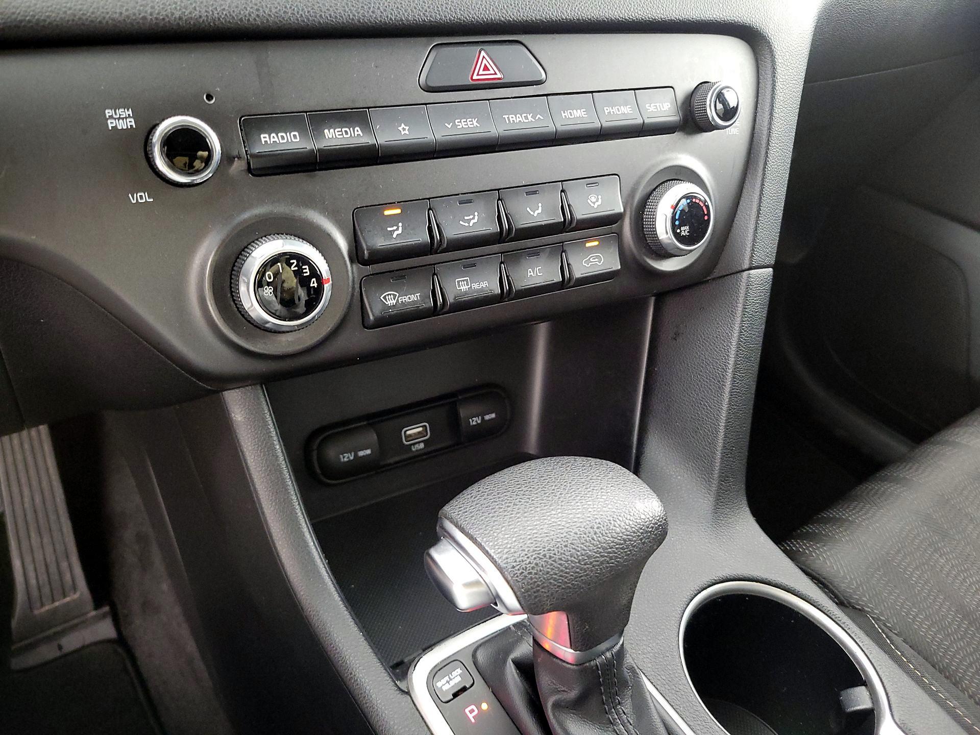 Thumbnail: 2022 Kia Sportage - 16