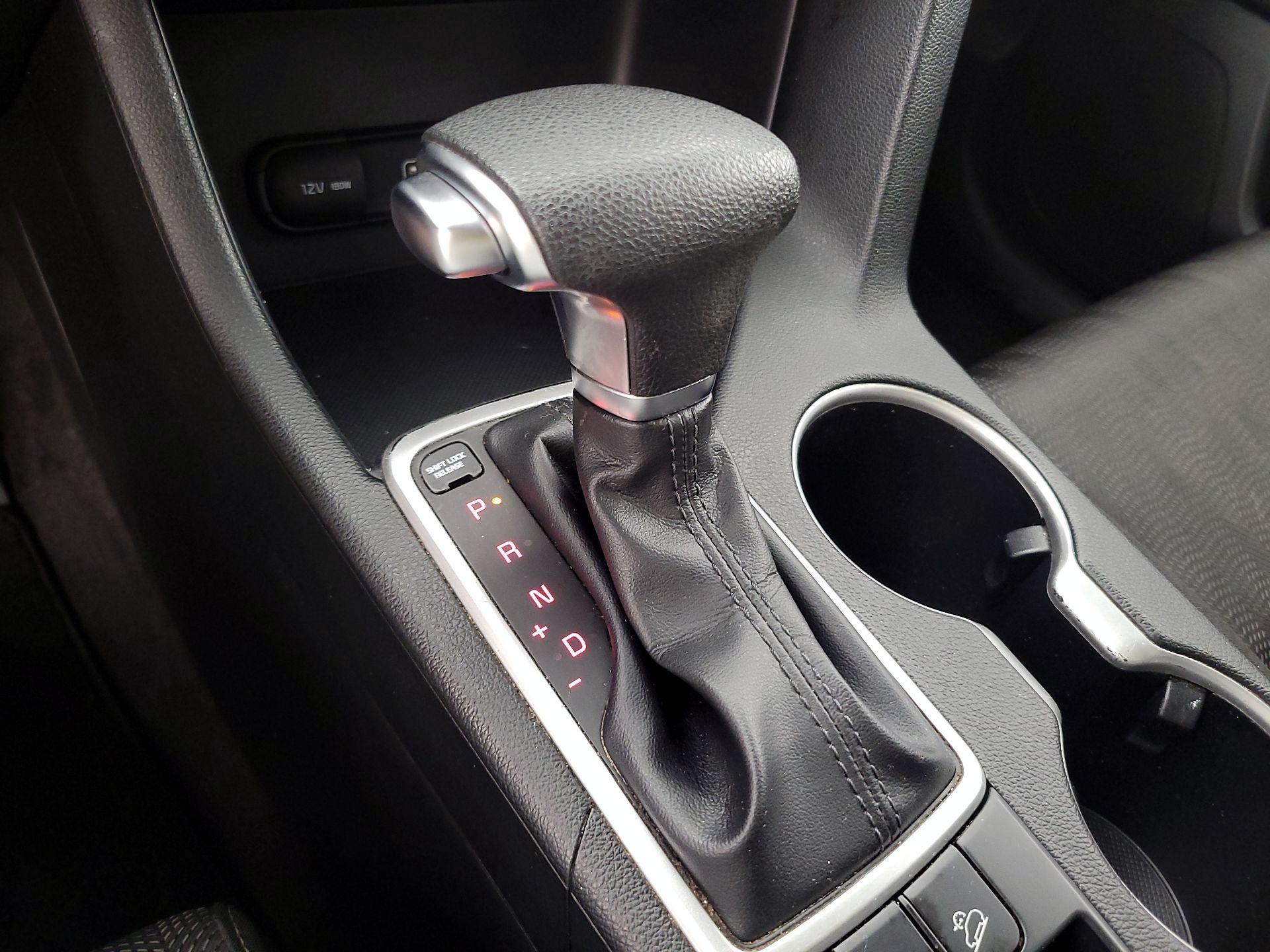 Thumbnail: 2022 Kia Sportage - 17