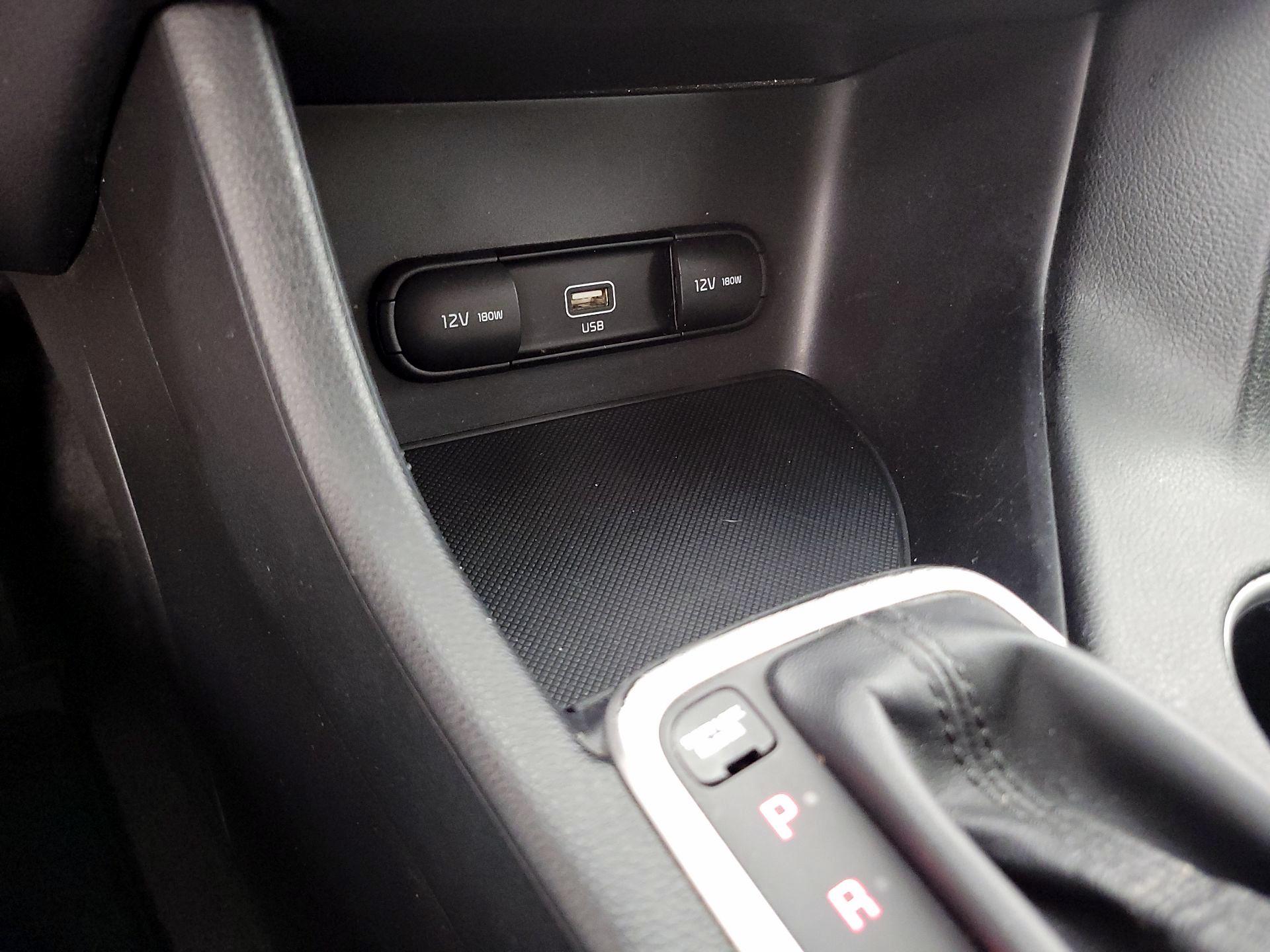 Thumbnail: 2022 Kia Sportage - 18