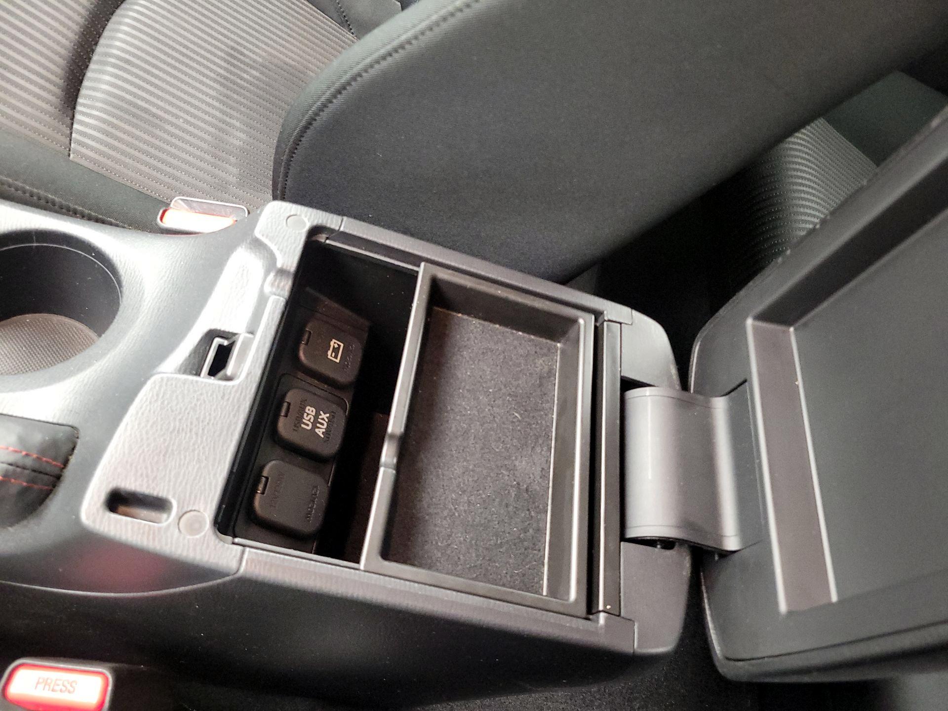 Thumbnail: 2014 Mazda Mazda3 - 17