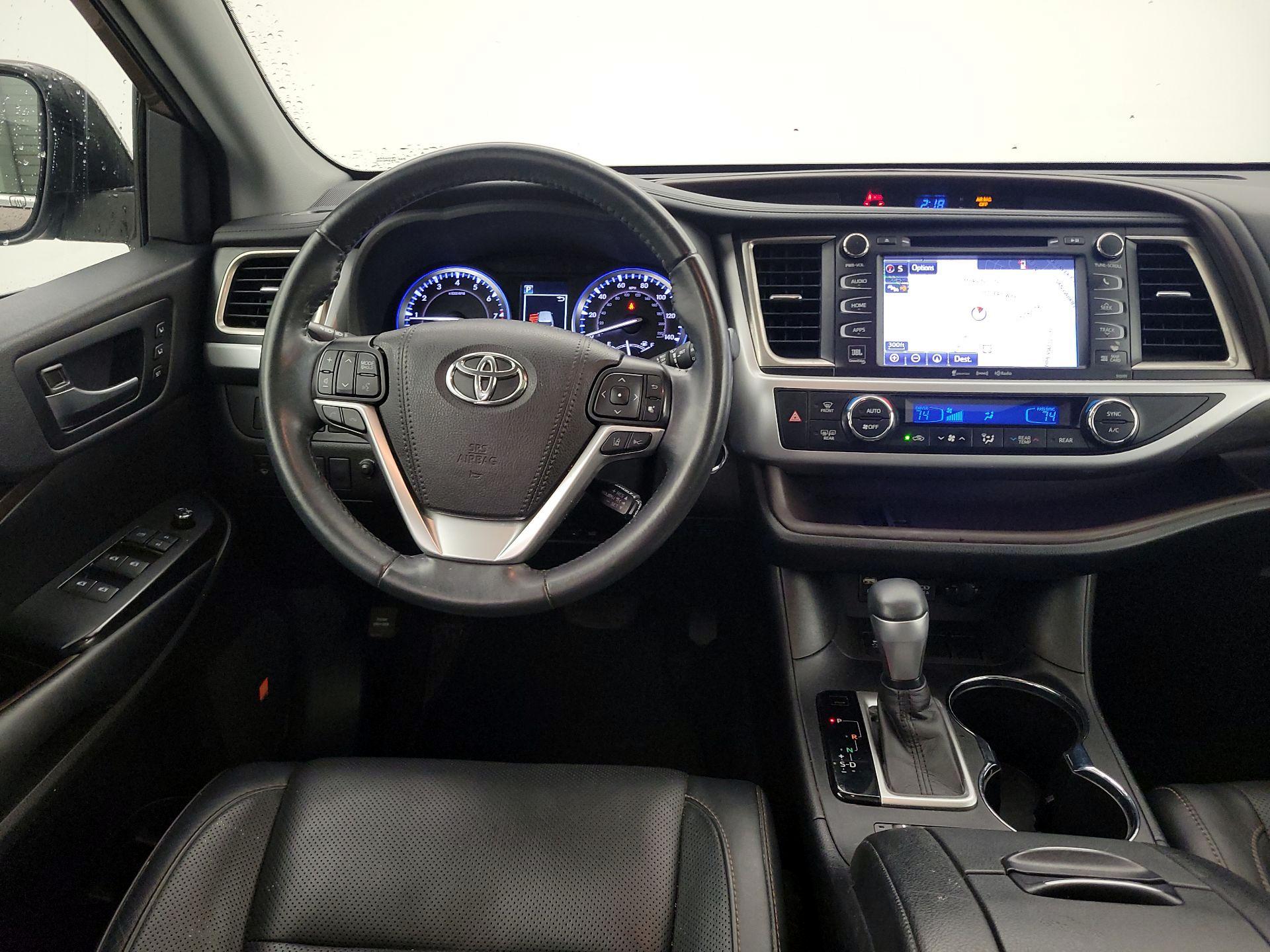 Thumbnail: 2019 Toyota Highlander - 10
