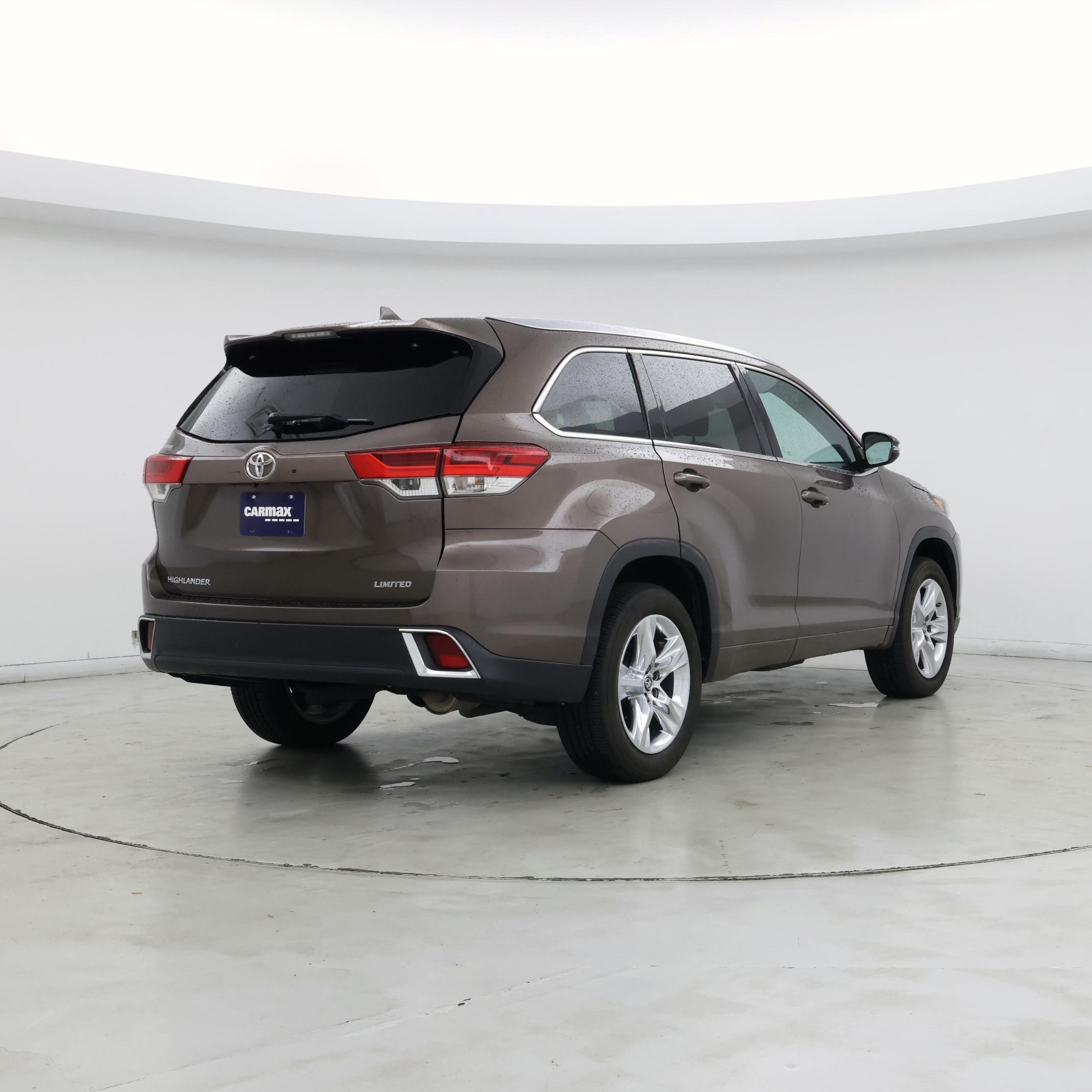 Thumbnail: 2019 Toyota Highlander - 8