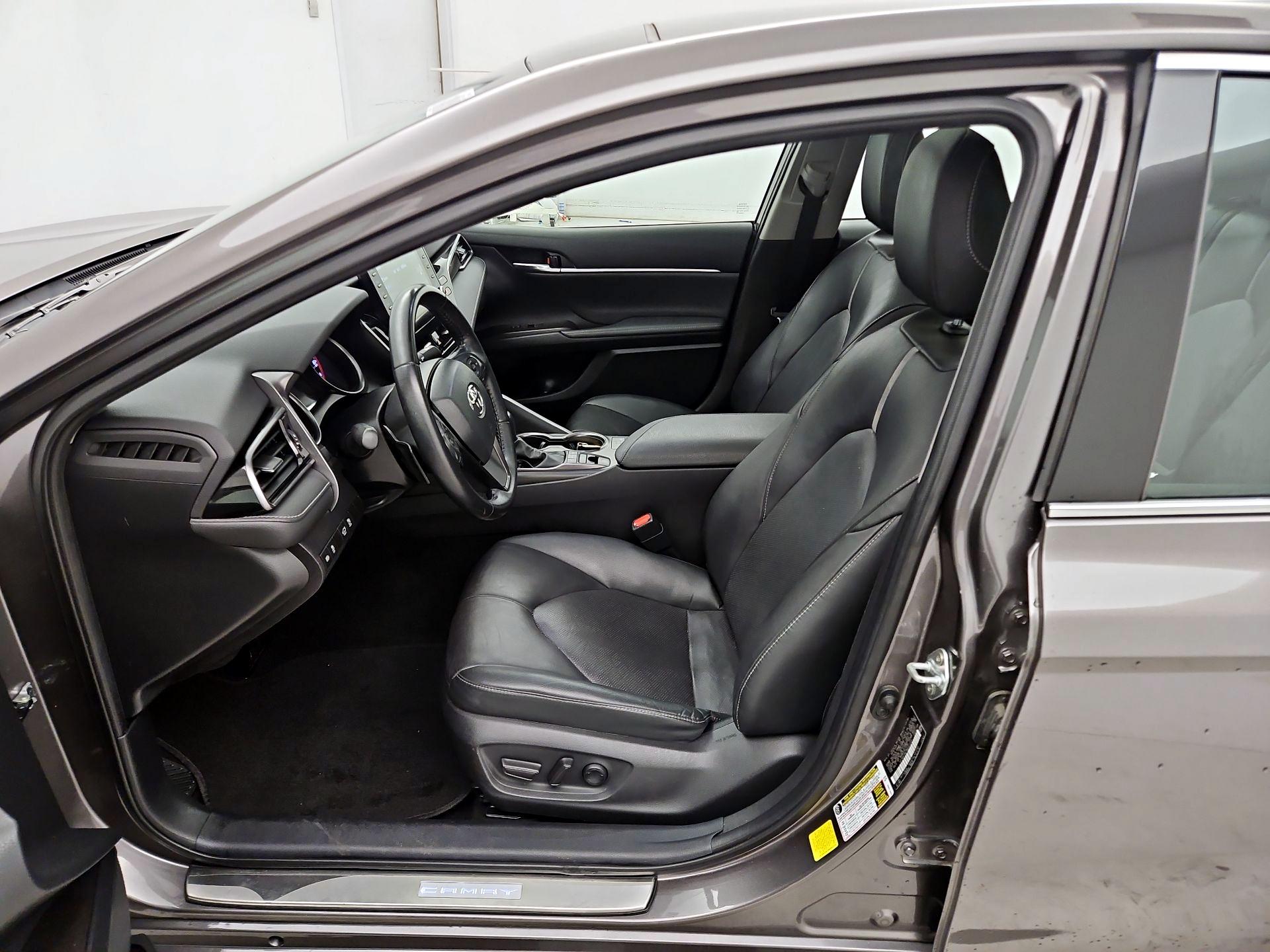 Thumbnail: 2021 Toyota Camry - 11