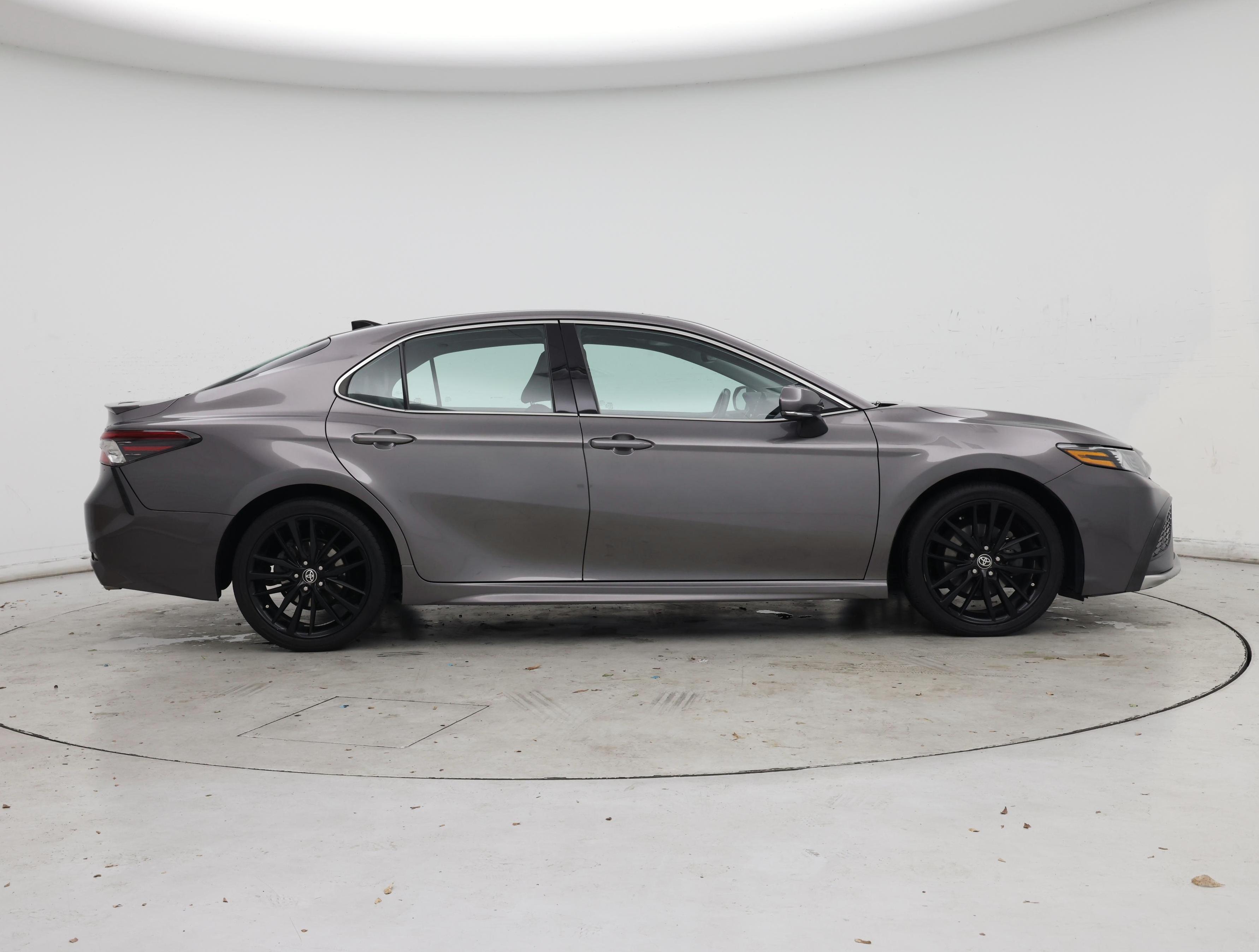 Thumbnail: 2021 Toyota Camry - 7