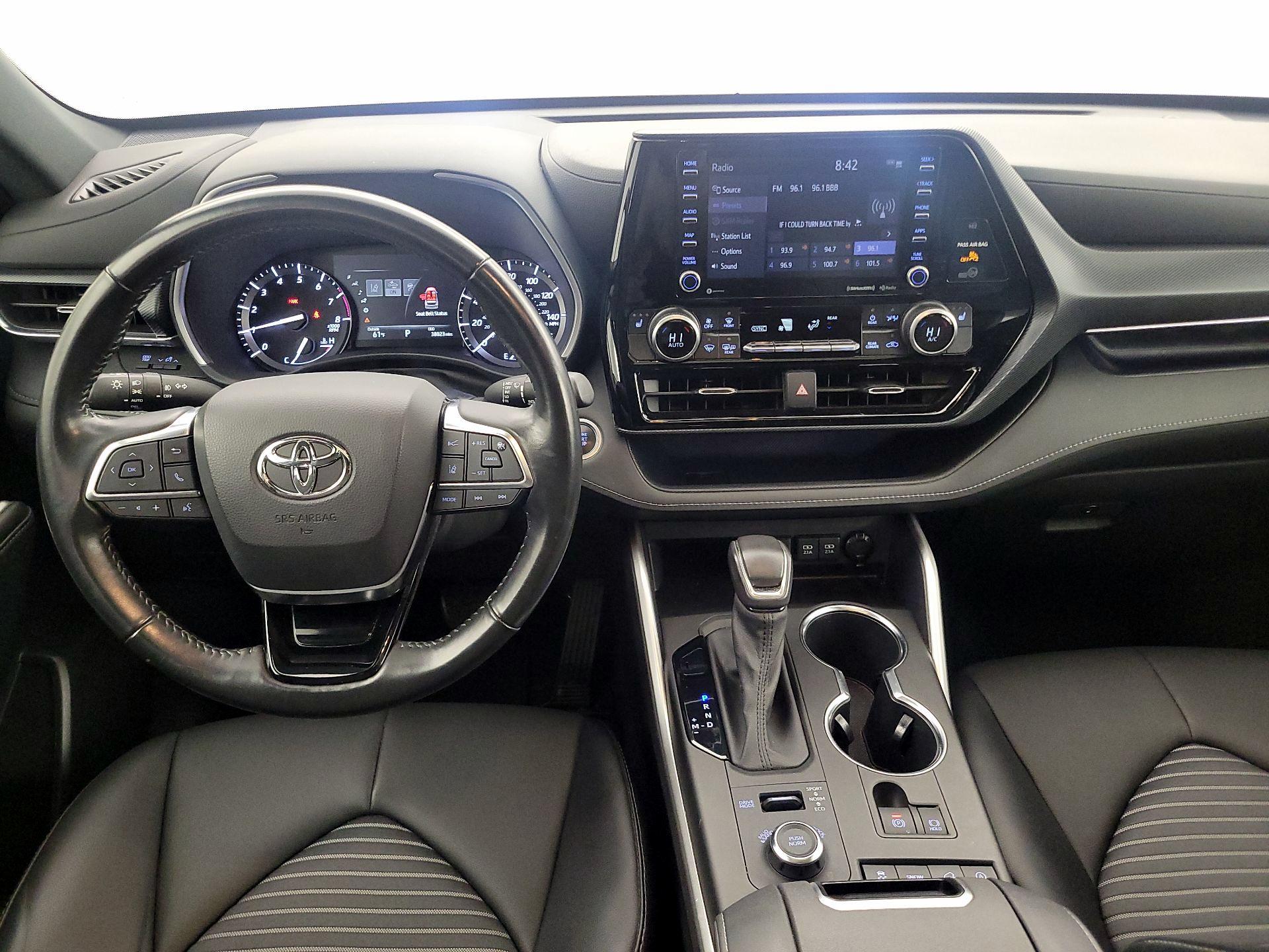 Thumbnail: 2021 Toyota Highlander - 10