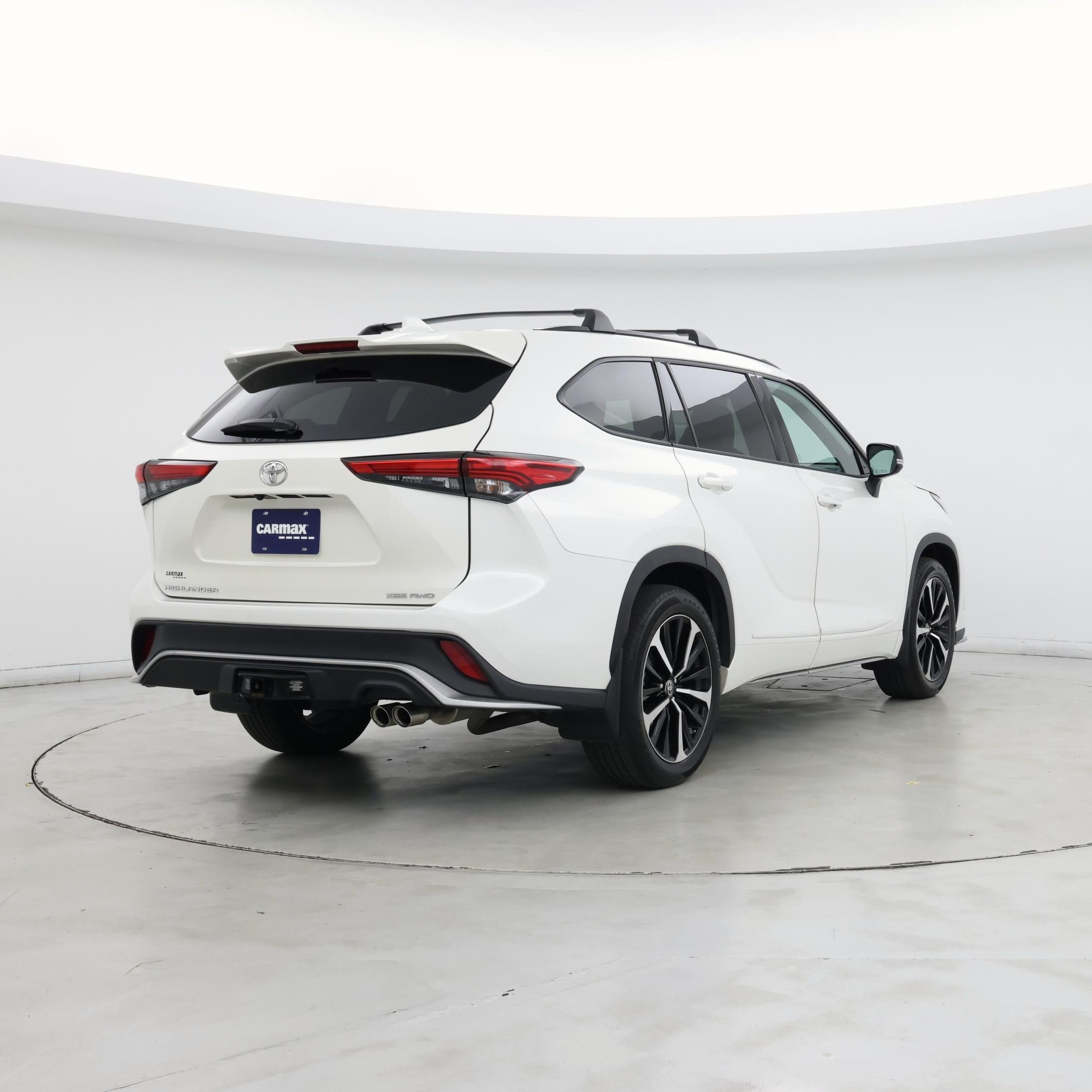 Thumbnail: 2021 Toyota Highlander - 8