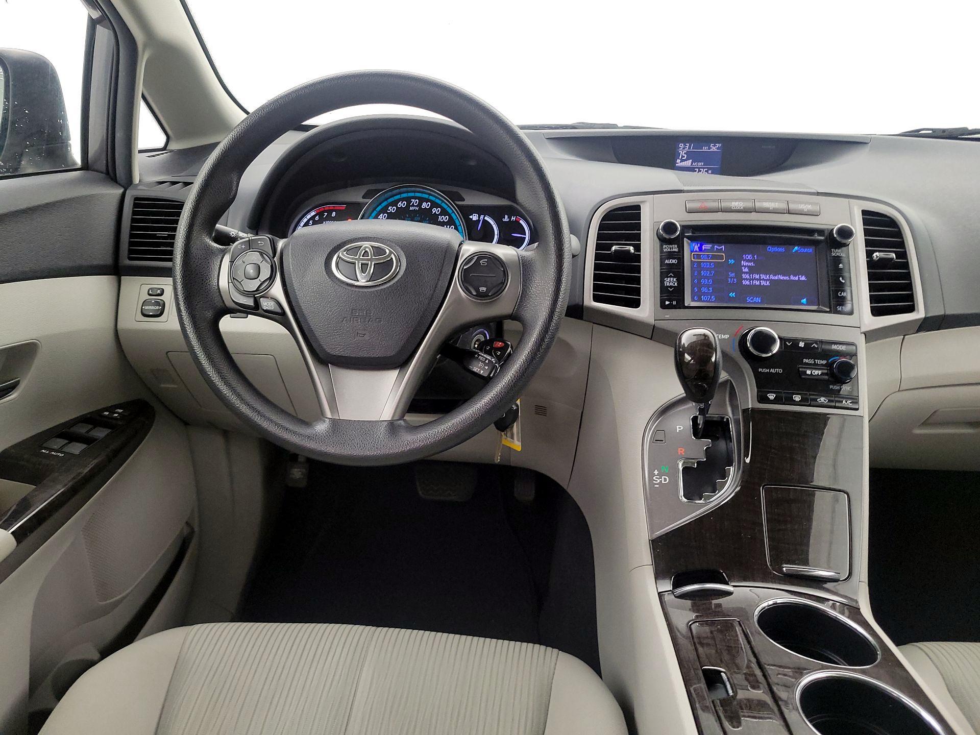 Thumbnail: 2014 Toyota Venza - 10