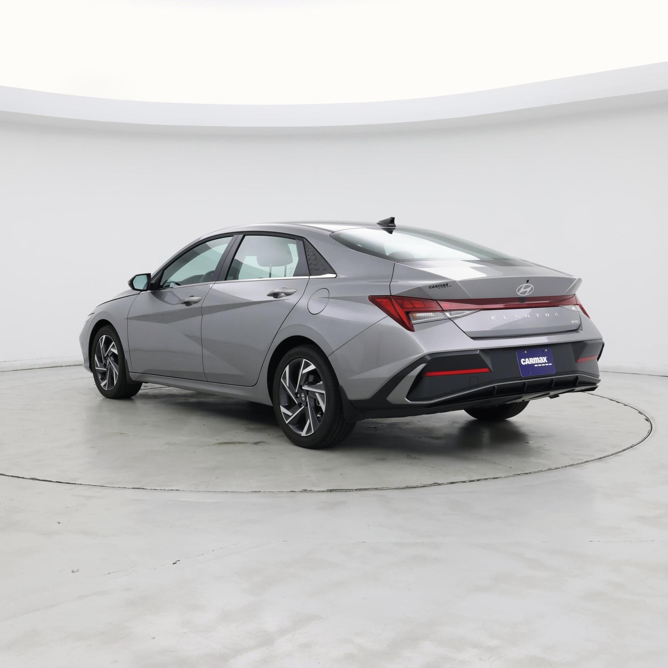 Thumbnail: 2025 Hyundai Elantra - 2