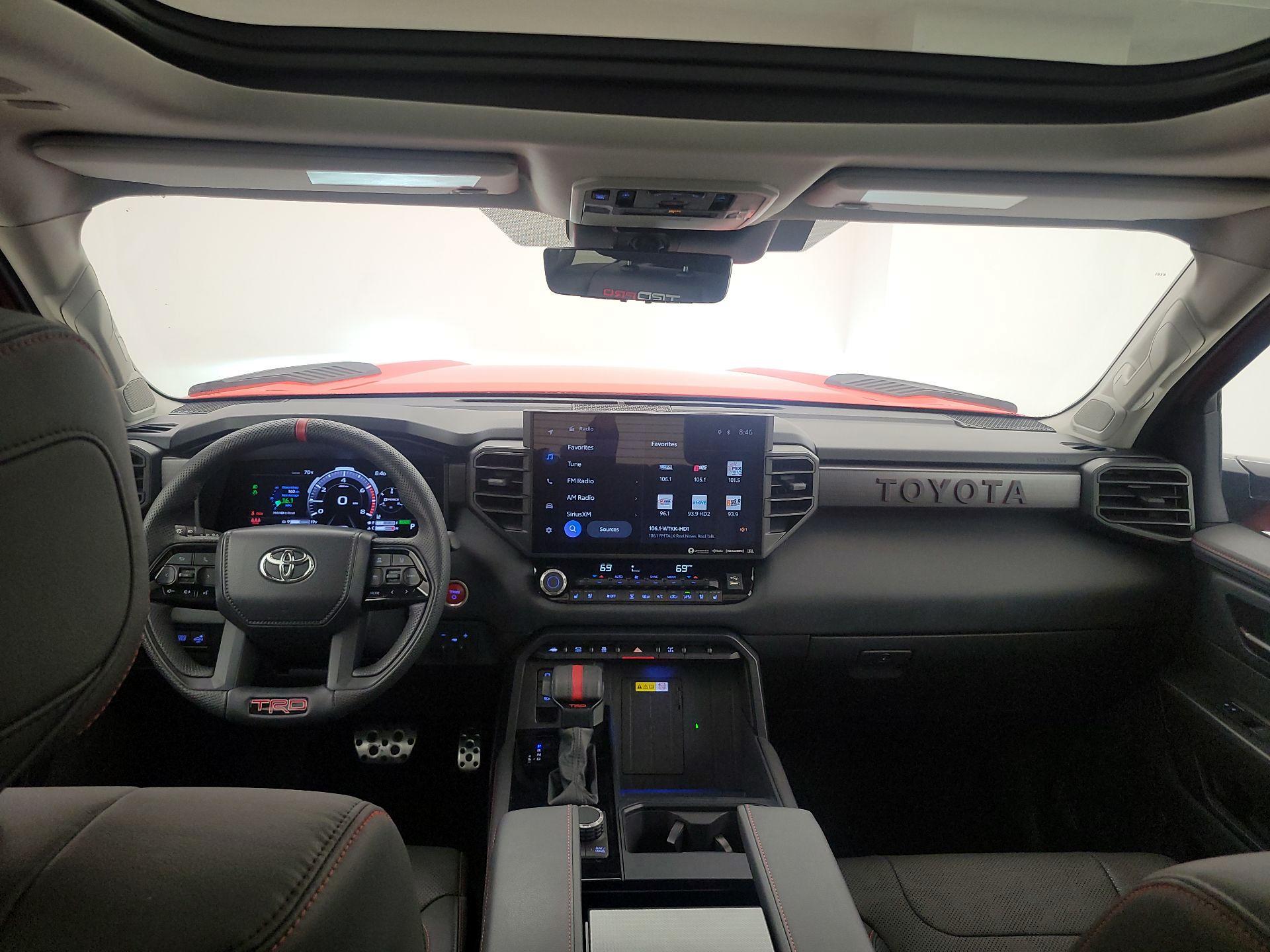 Thumbnail: 2022 Toyota Tundra - 9
