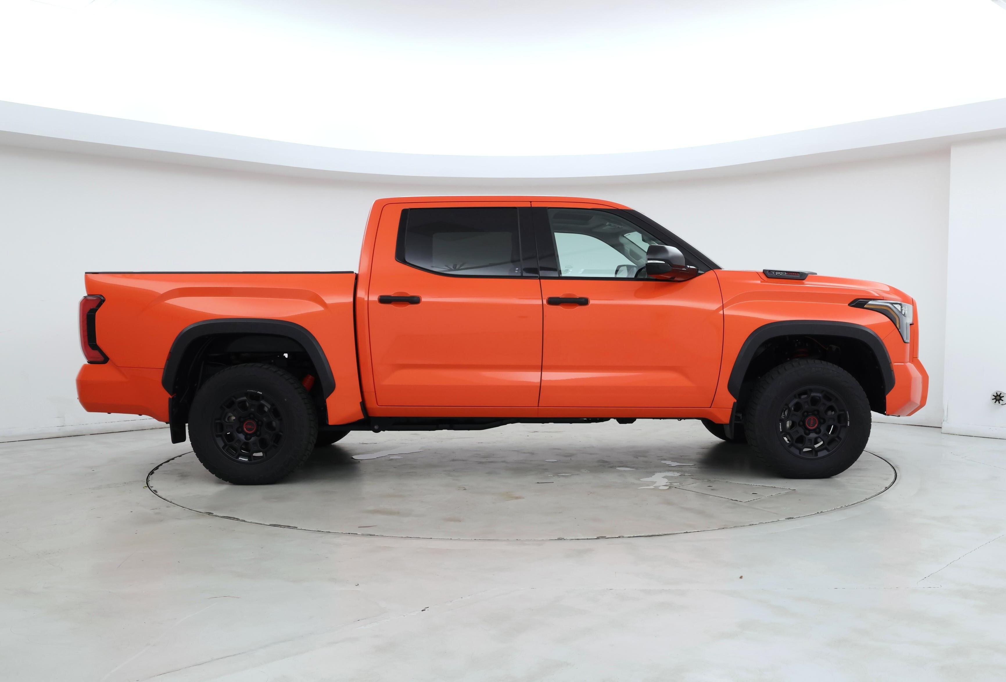 Thumbnail: 2022 Toyota Tundra - 7