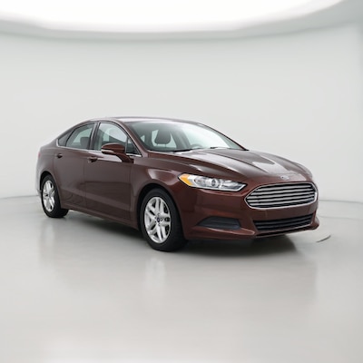 Red 2016 Ford Fusion SE