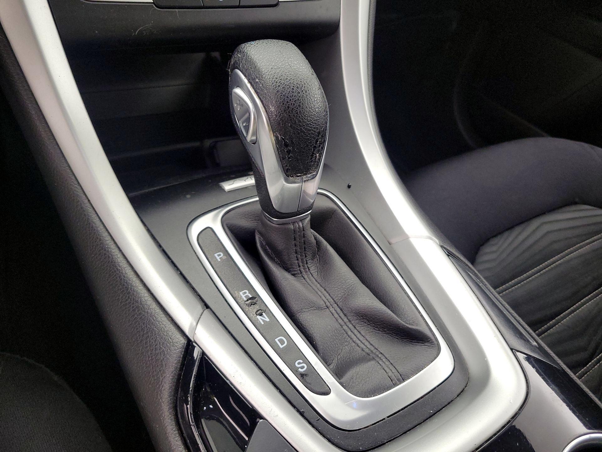 Thumbnail: 2016 Ford Fusion - 16