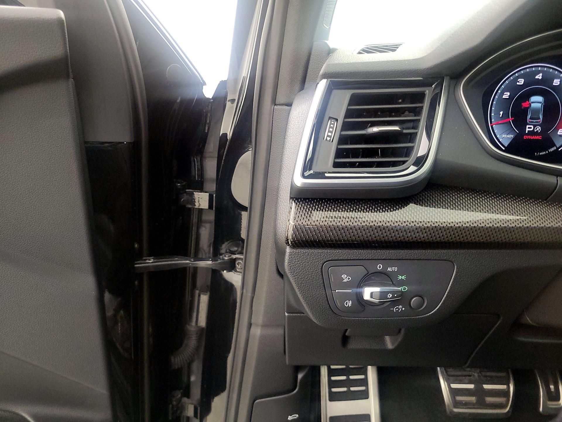 Thumbnail: 2024 Audi SQ5 - 13