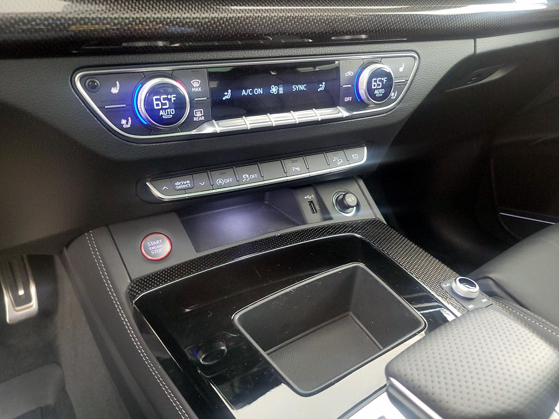 Thumbnail: 2024 Audi SQ5 - 16