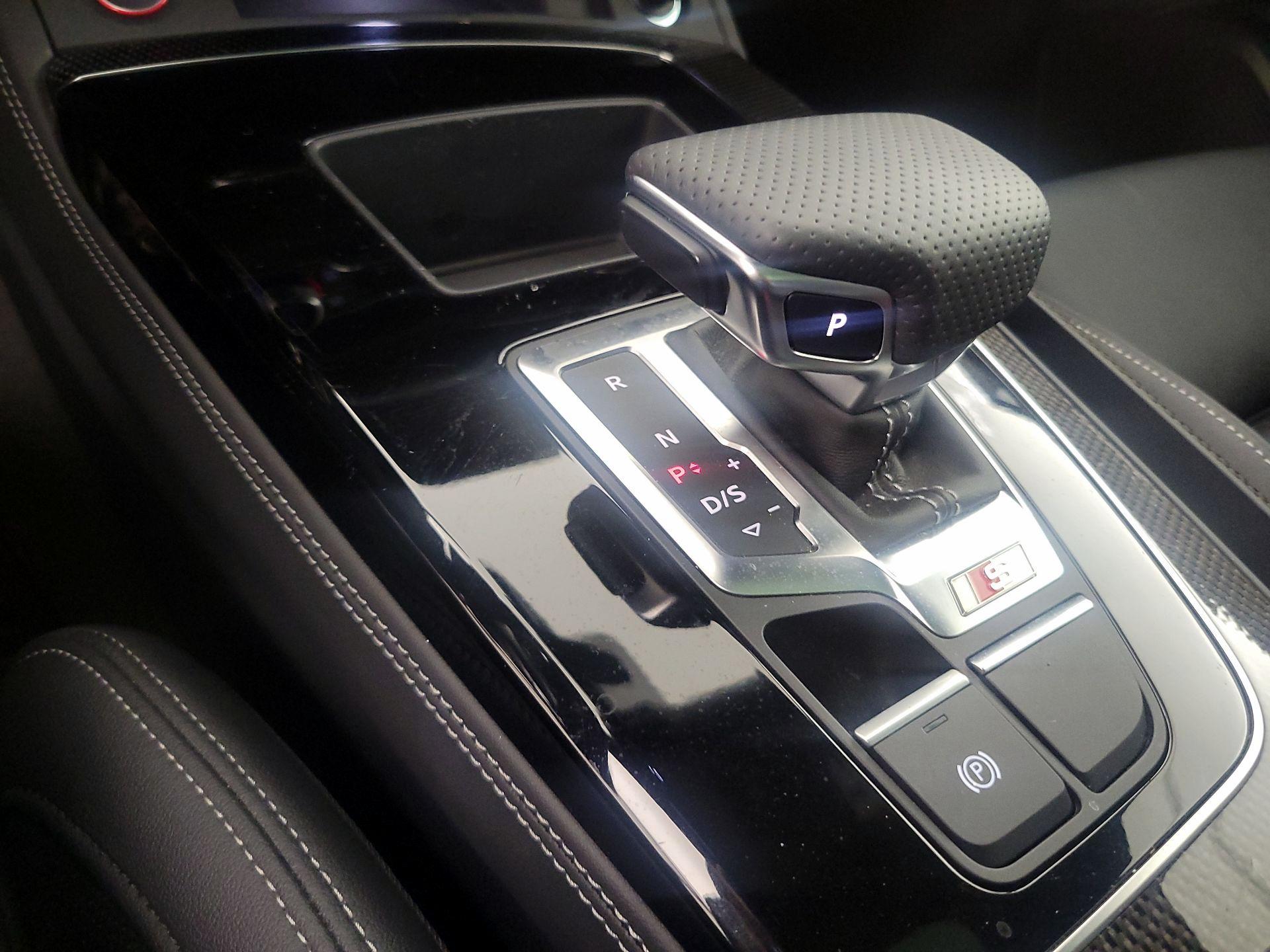 Thumbnail: 2024 Audi SQ5 - 17