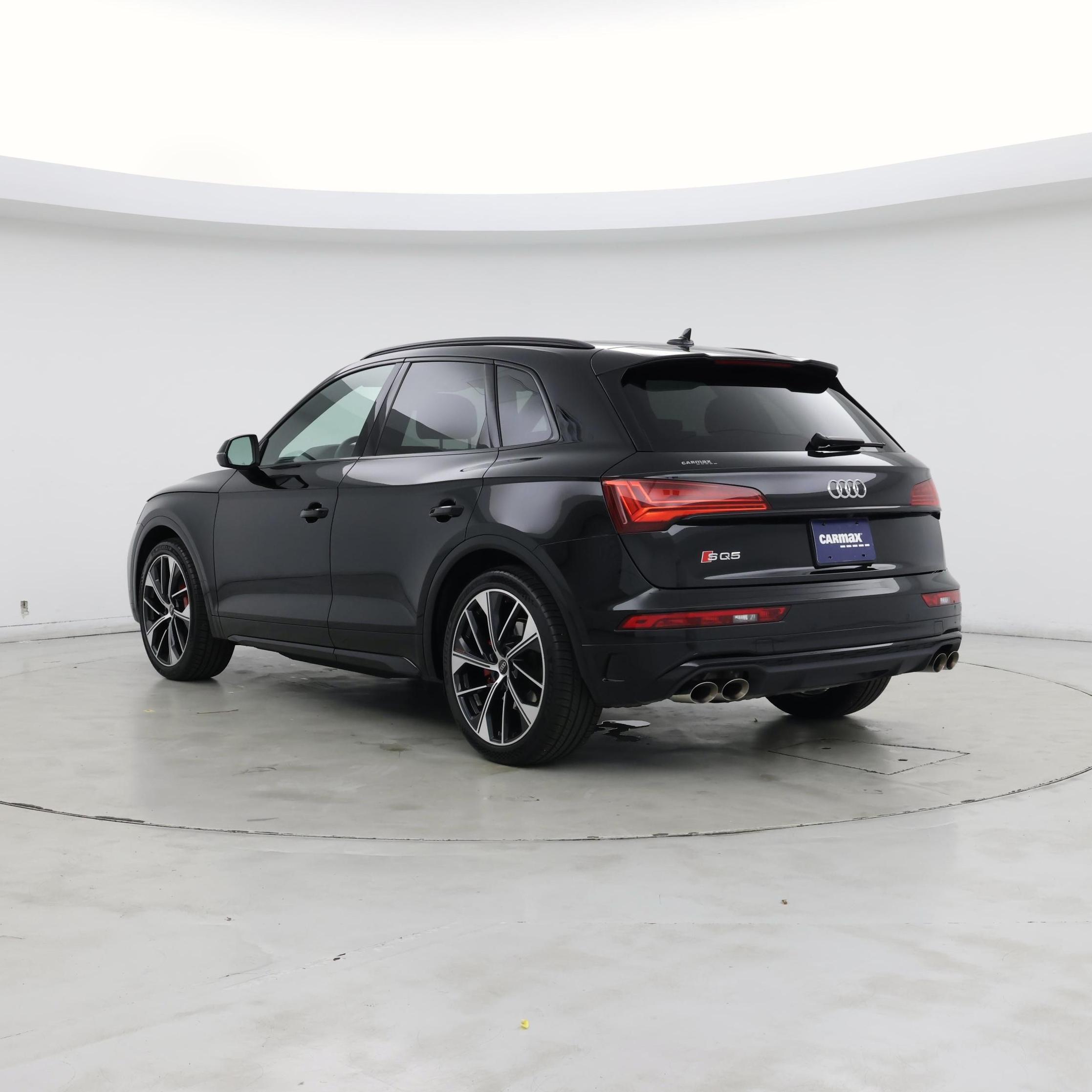 Thumbnail: 2024 Audi SQ5 - 2