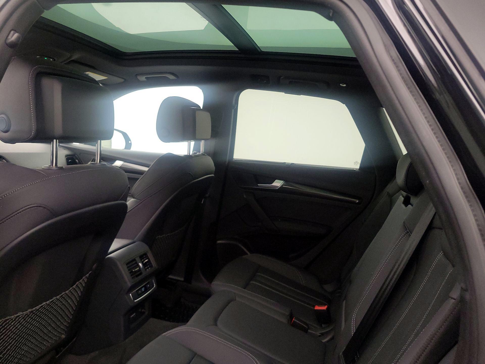 Thumbnail: 2024 Audi SQ5 - 19