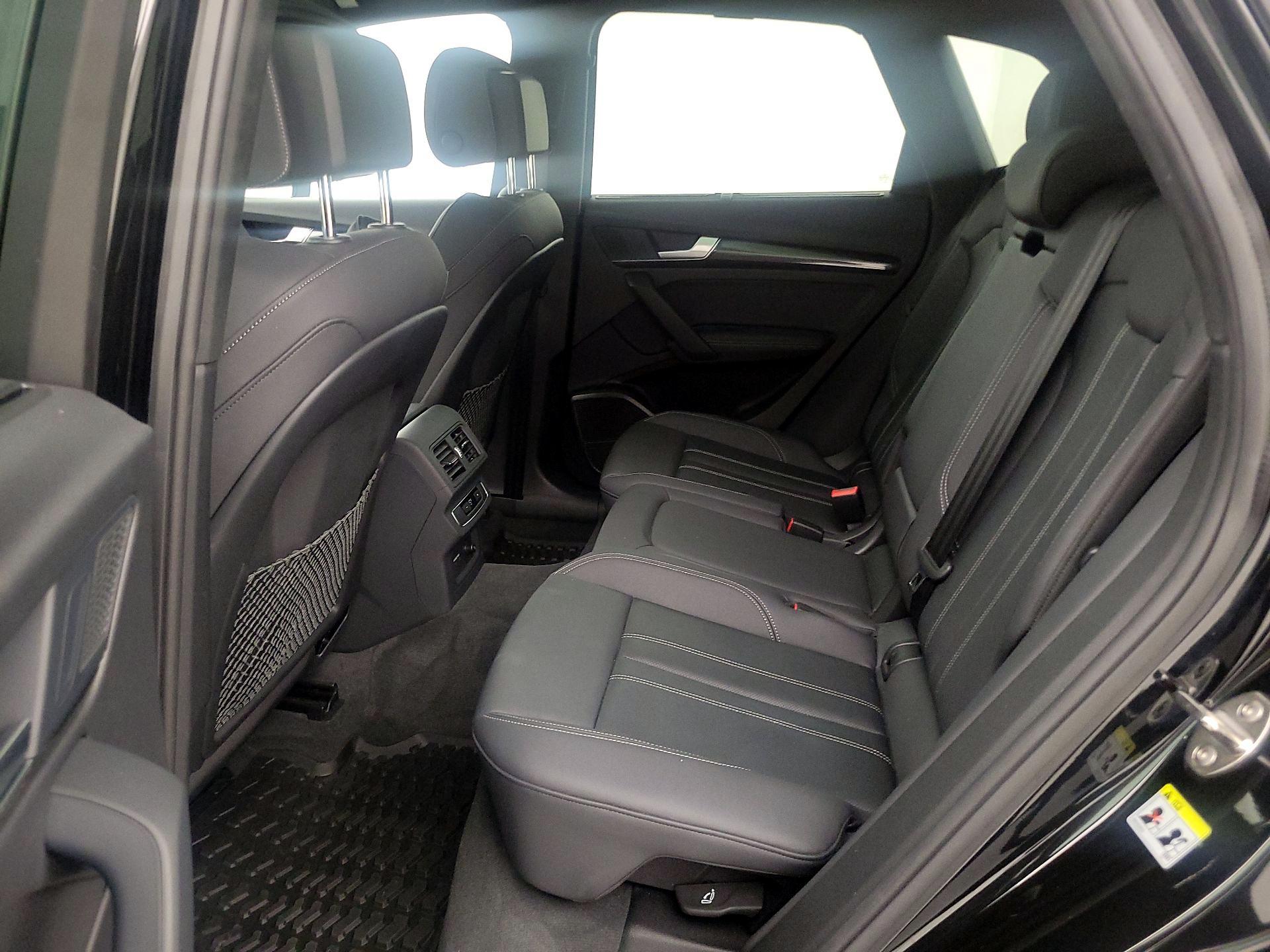 Thumbnail: 2024 Audi SQ5 - 20