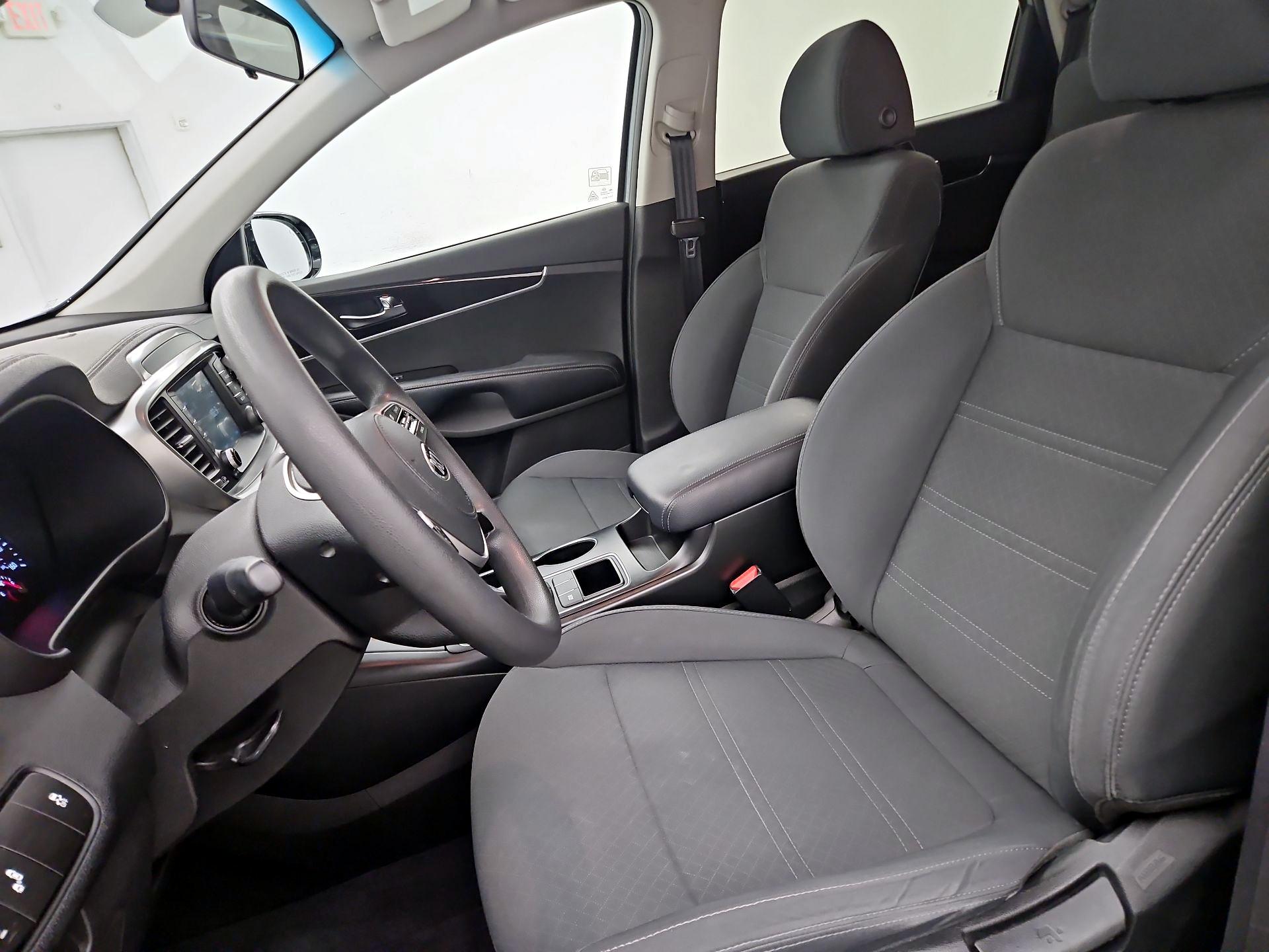 Thumbnail: 2020 Kia Sorento - 11