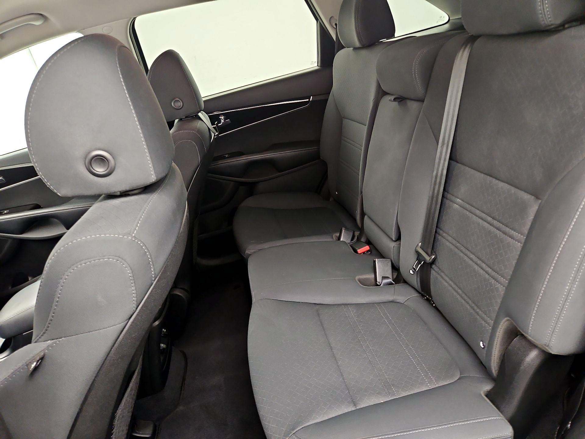 Thumbnail: 2020 Kia Sorento - 19