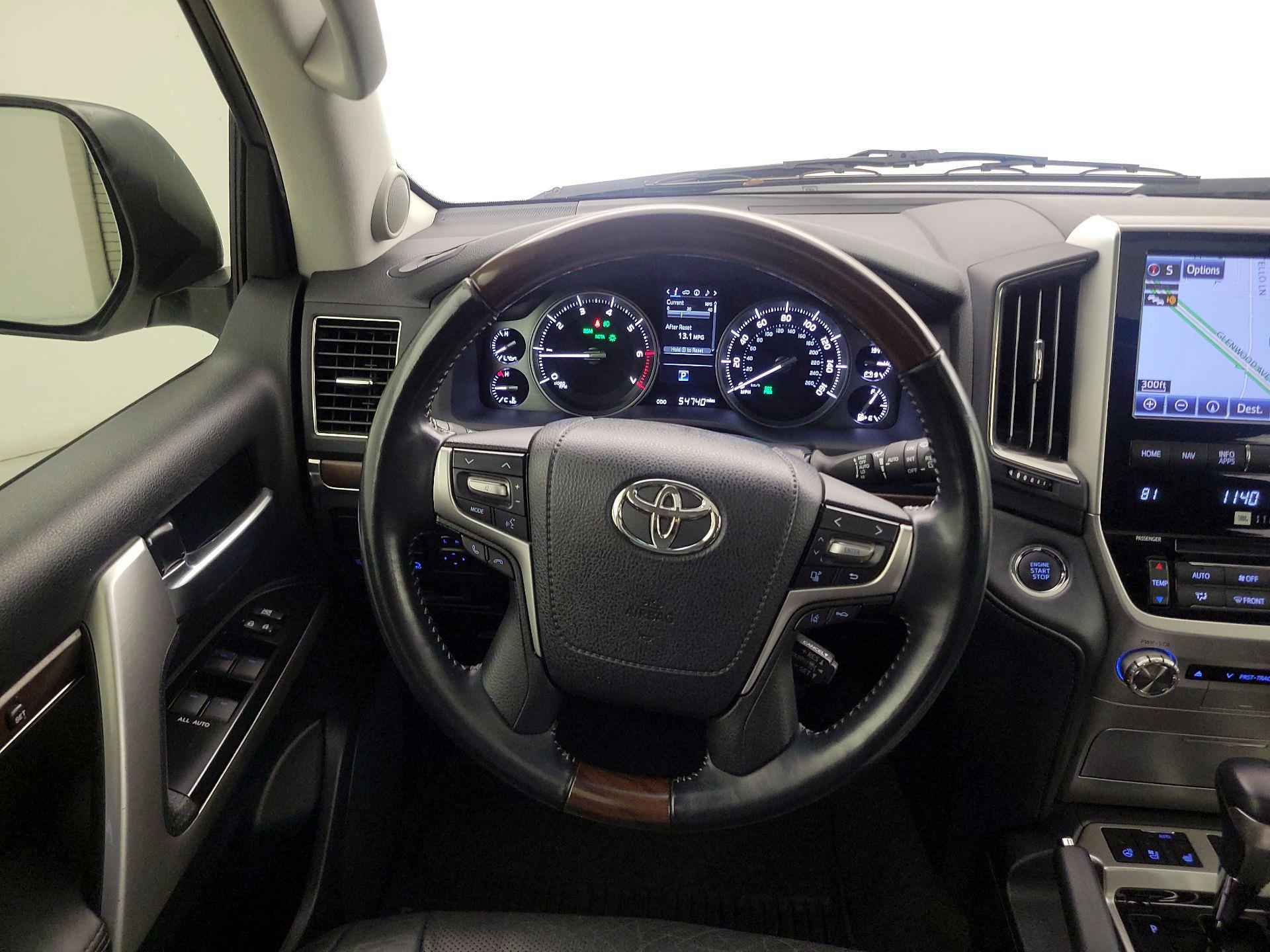 Thumbnail: 2019 Toyota Land Cruiser - 10