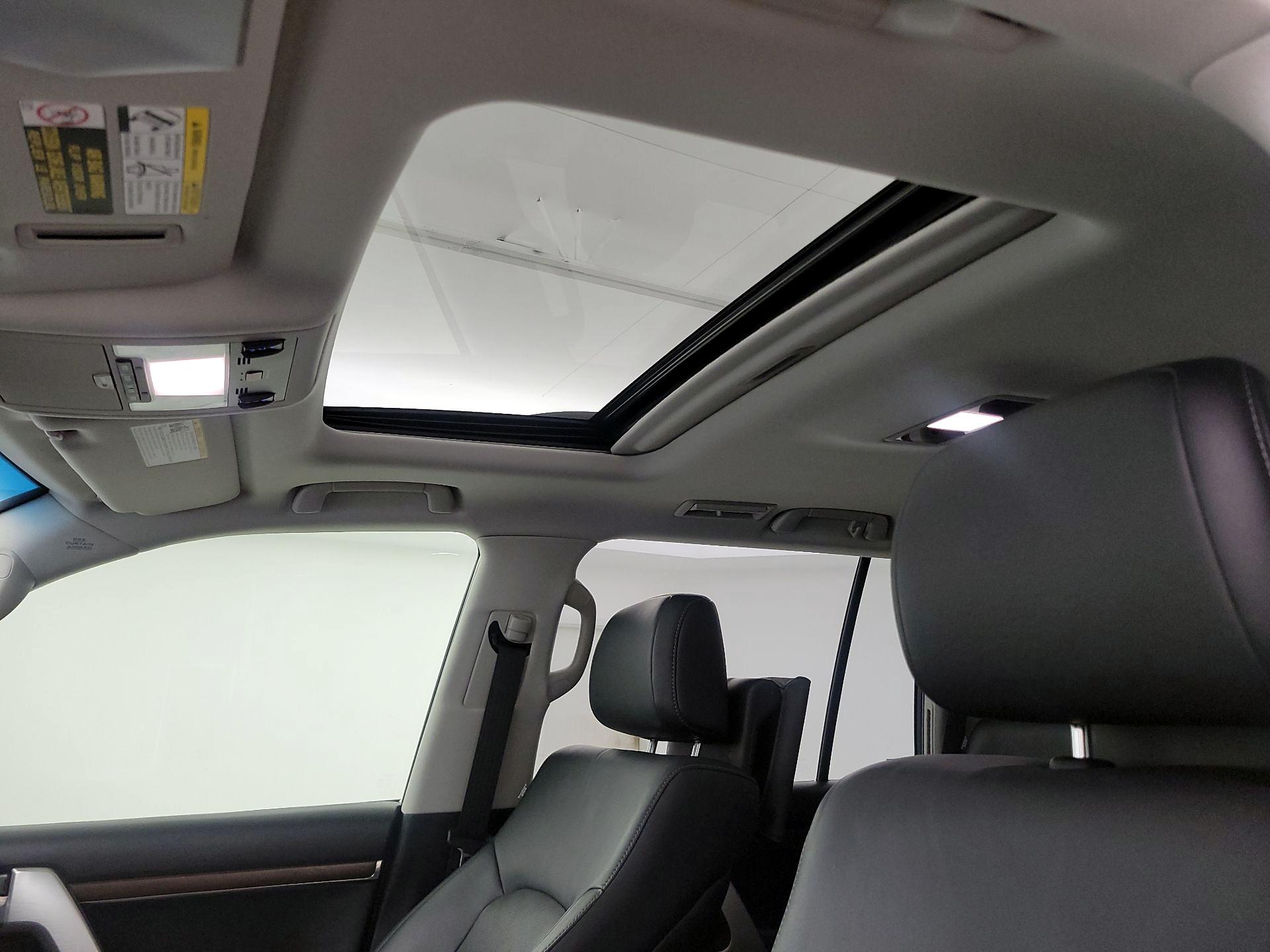 Thumbnail: 2019 Toyota Land Cruiser - 20