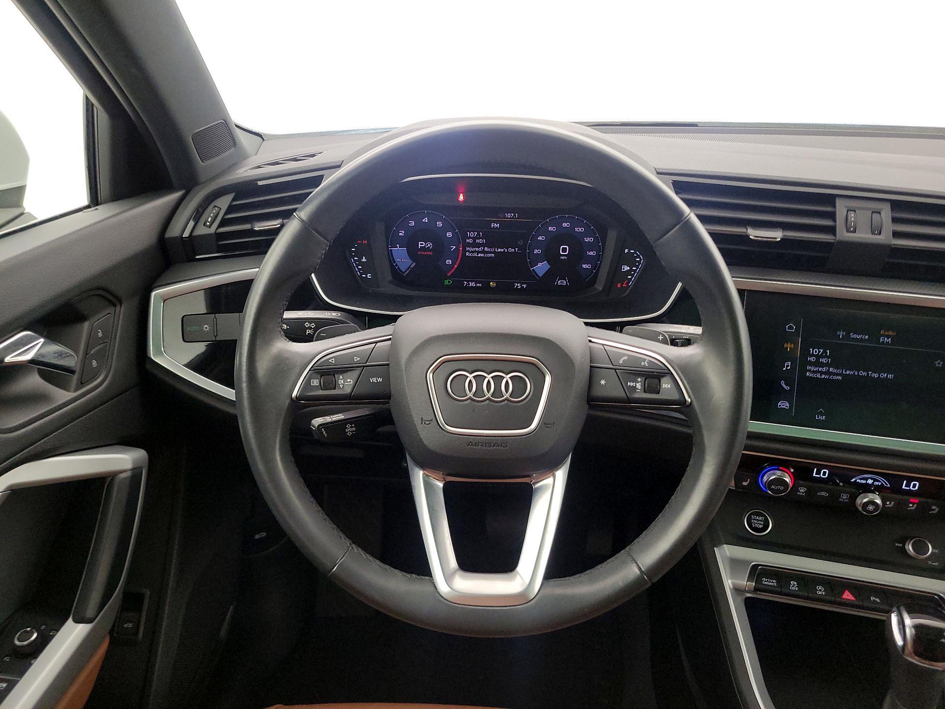 Thumbnail: 2021 Audi Q3 - 10