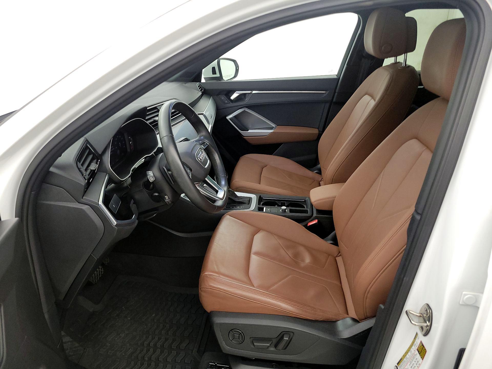 Thumbnail: 2021 Audi Q3 - 11